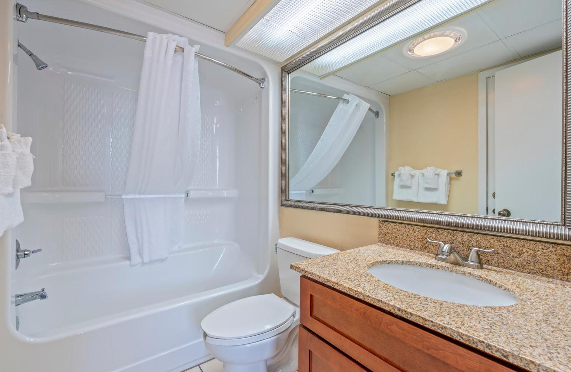 Three-Bedroom Suite Oceanfront,1698037655:JPEG