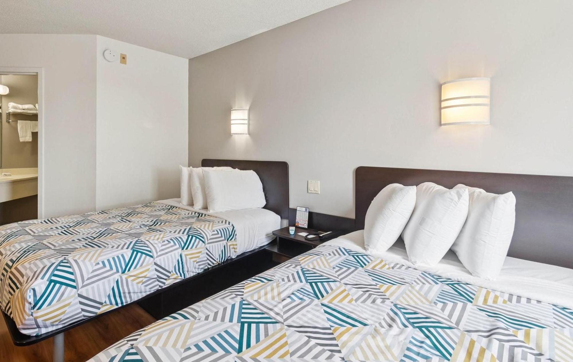 Deluxe Quadruple Room Non-Smoking
