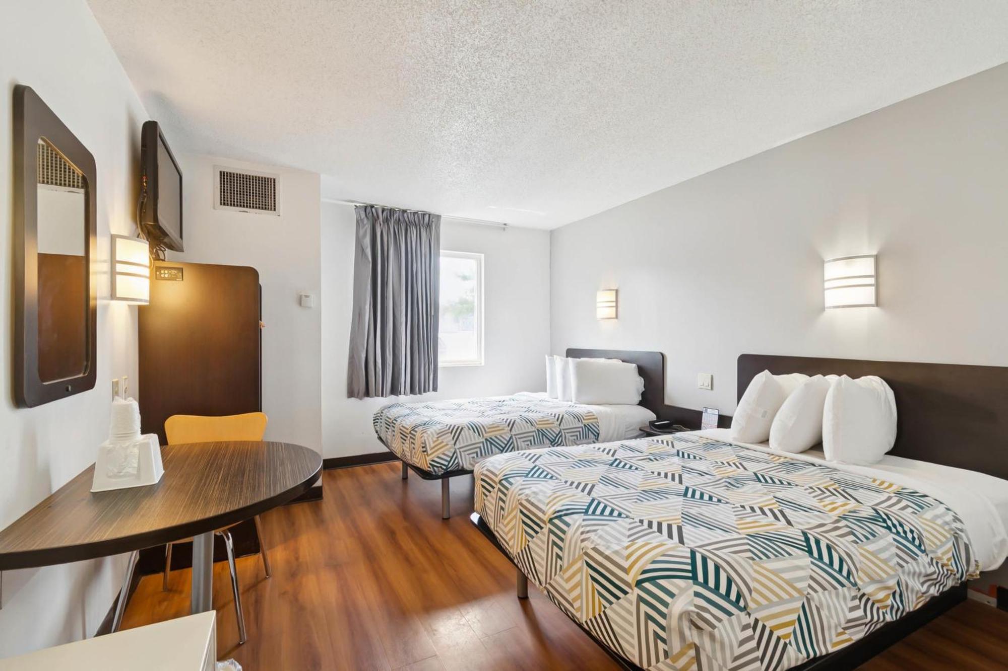 Deluxe Quadruple Room Non-Smoking