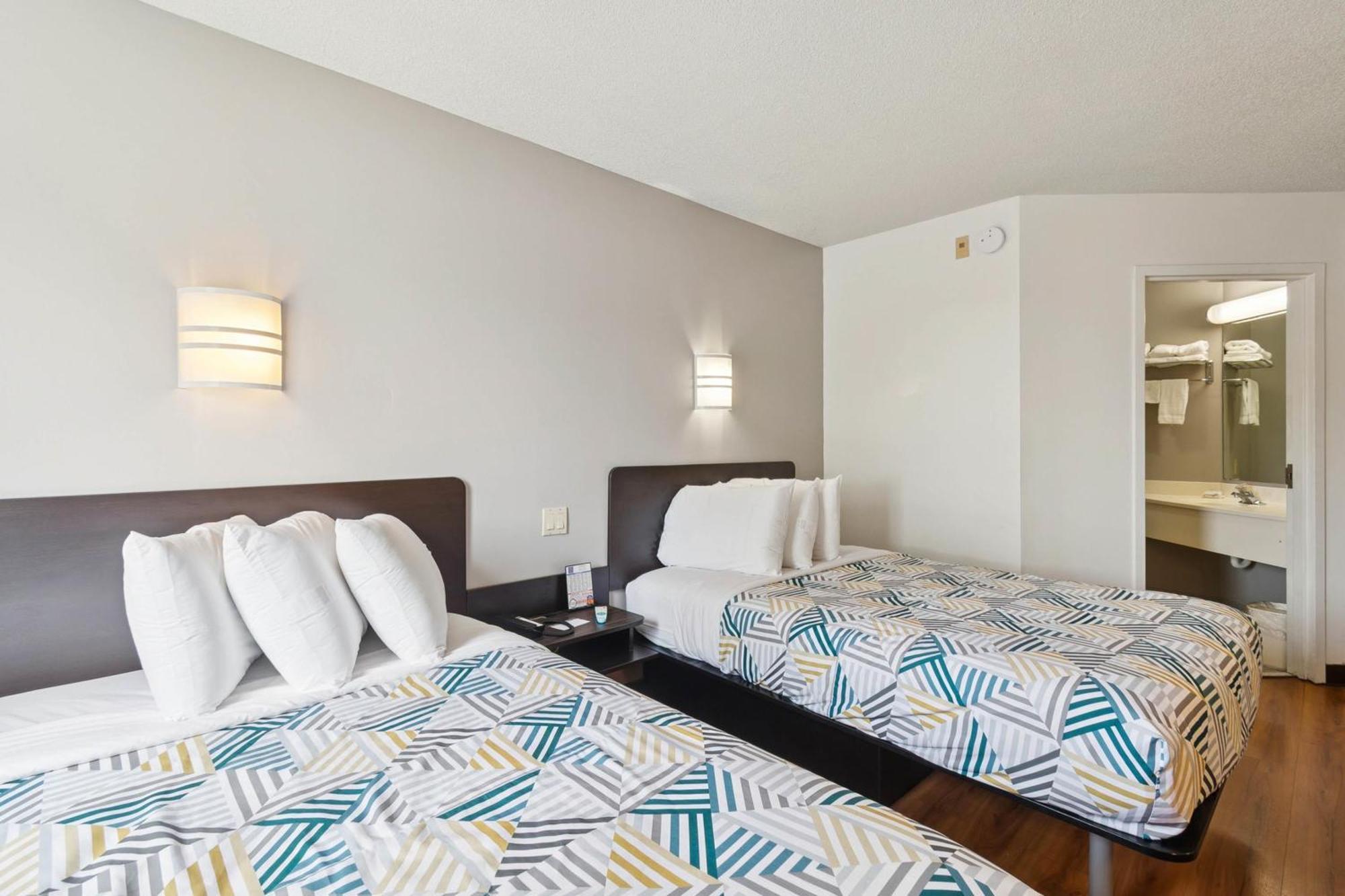 Deluxe Quadruple Room Non-Smoking