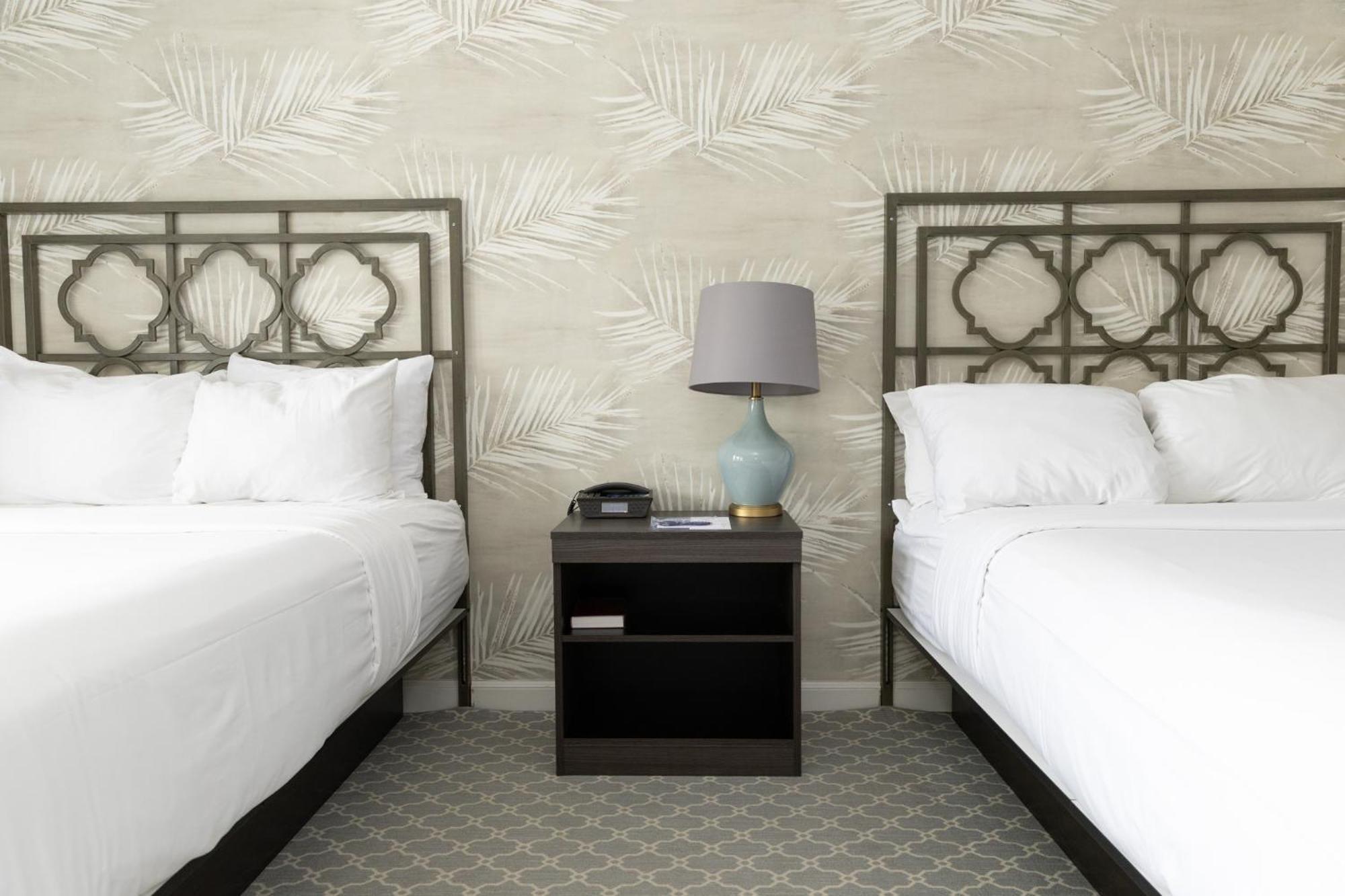 Deluxe Room Non Lakeview Two Double Beds Balcony