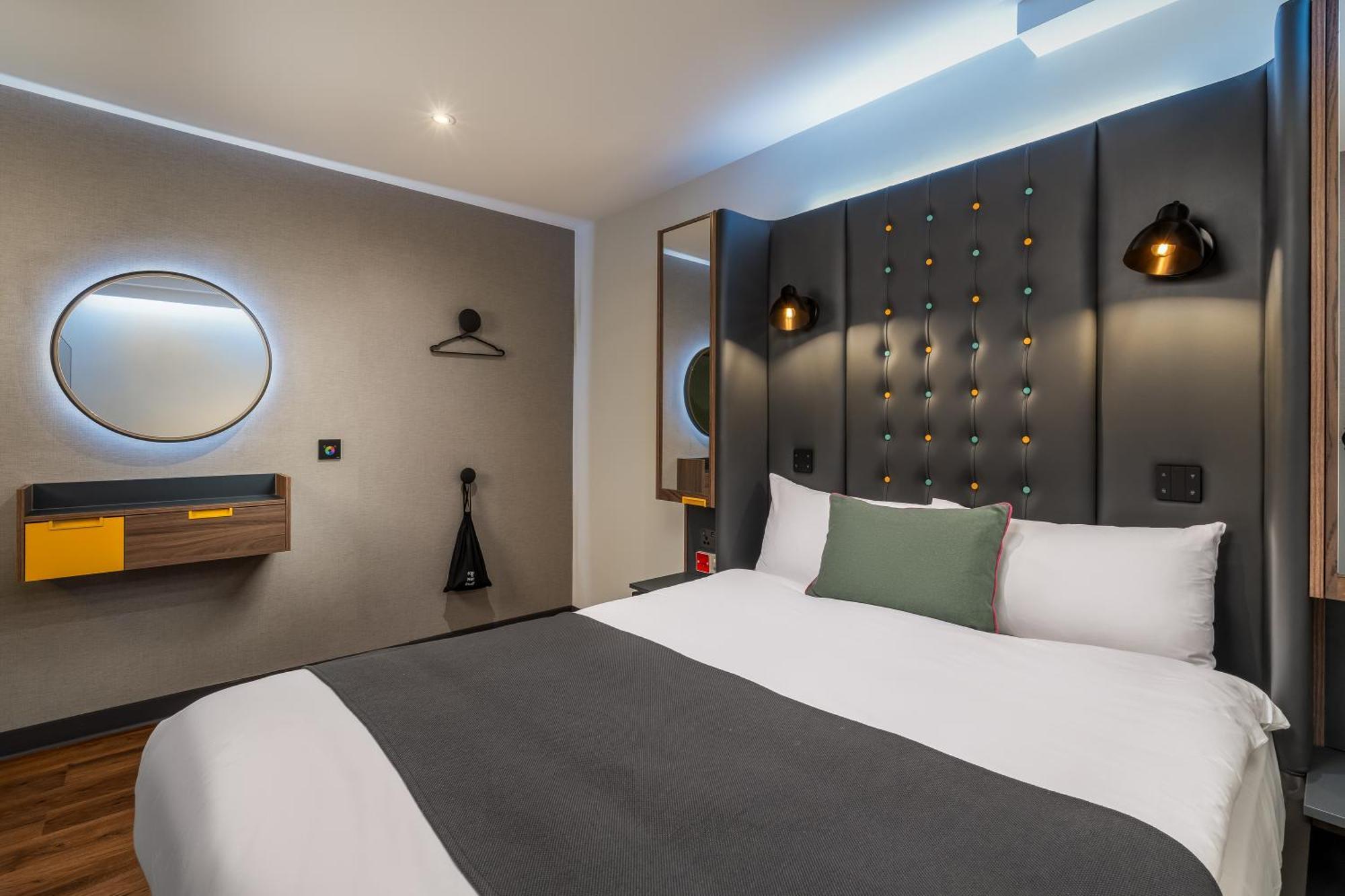 Accessible Double Room no Window