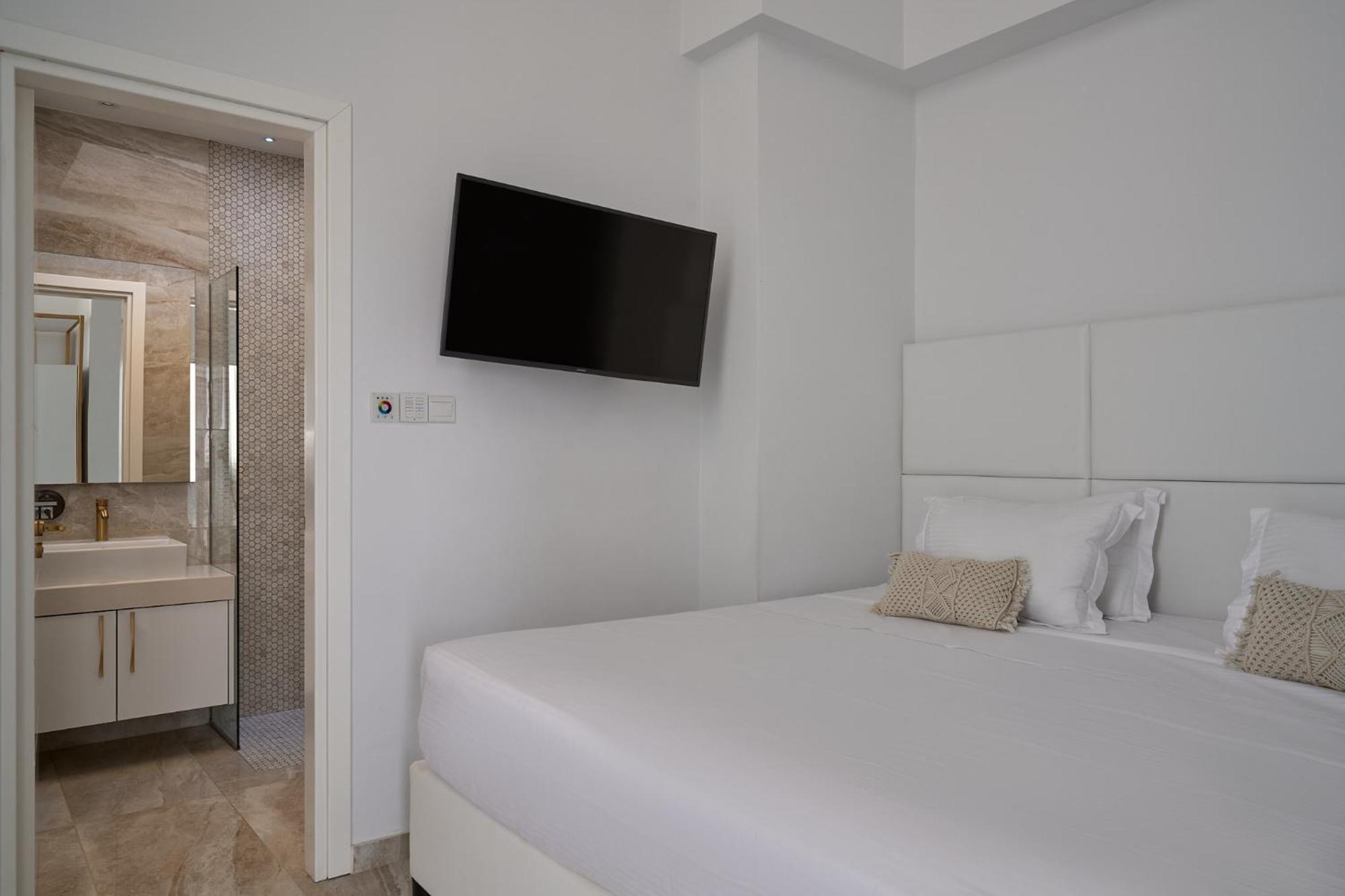 Mystico Two-Bedroom Suite Sea View & Plunge Pool