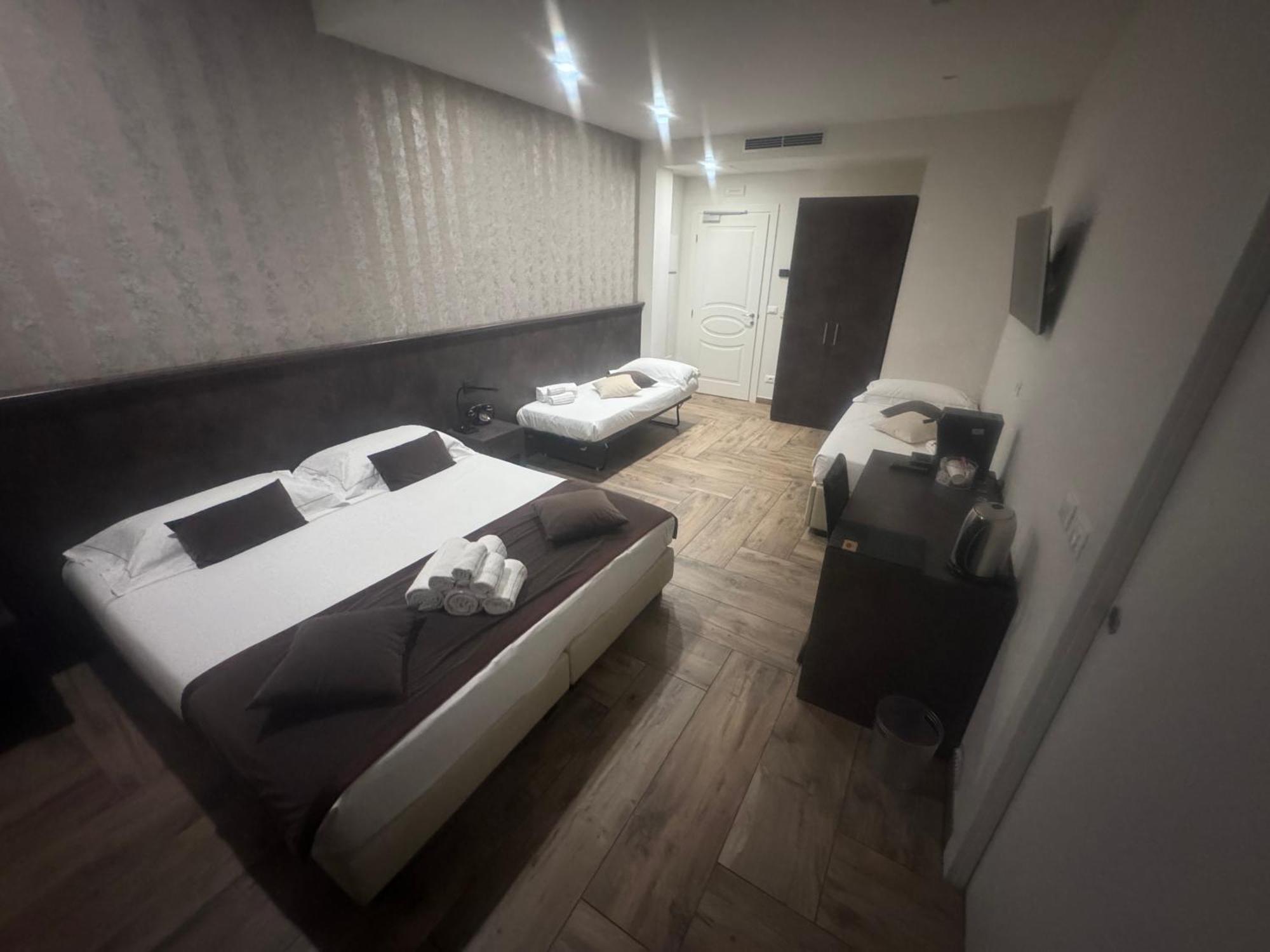 Deluxe Quadruple Room