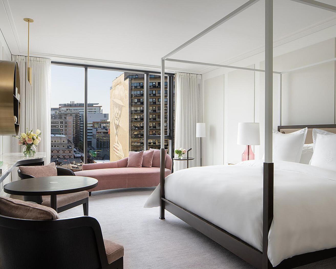 Deluxe Carré Doré Room Mobility Accessible
