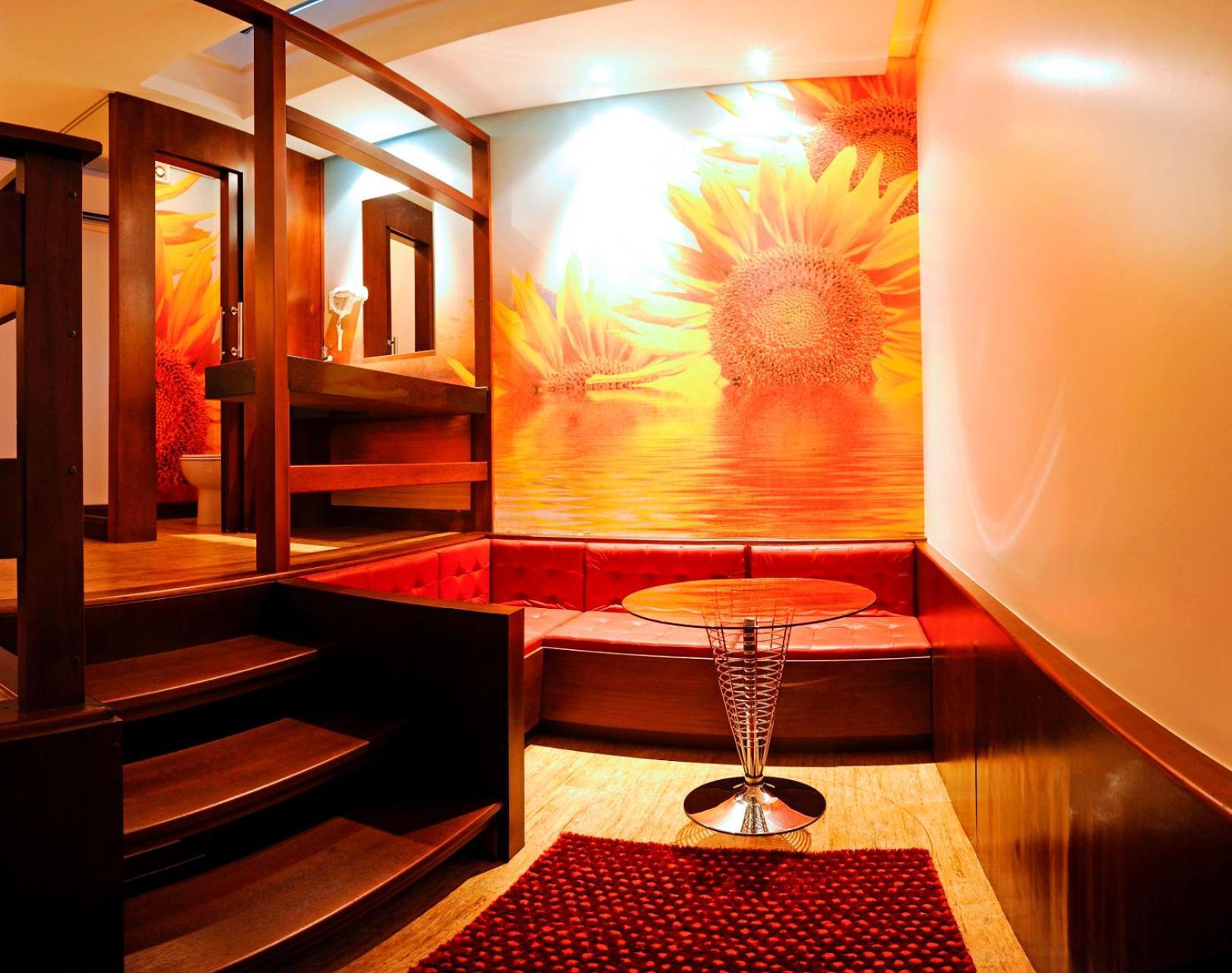 Deluxe Suite Spa Bath