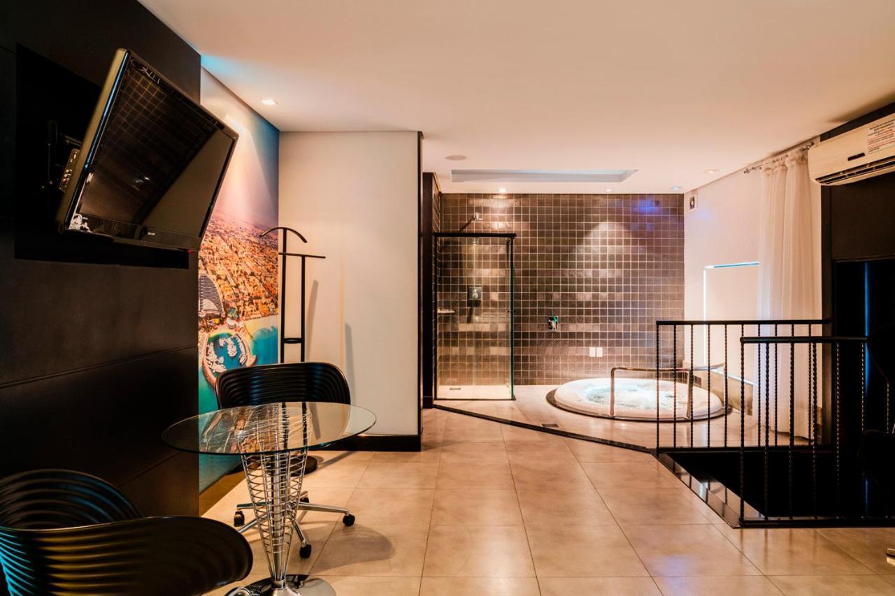 Deluxe Suite Spa Bath