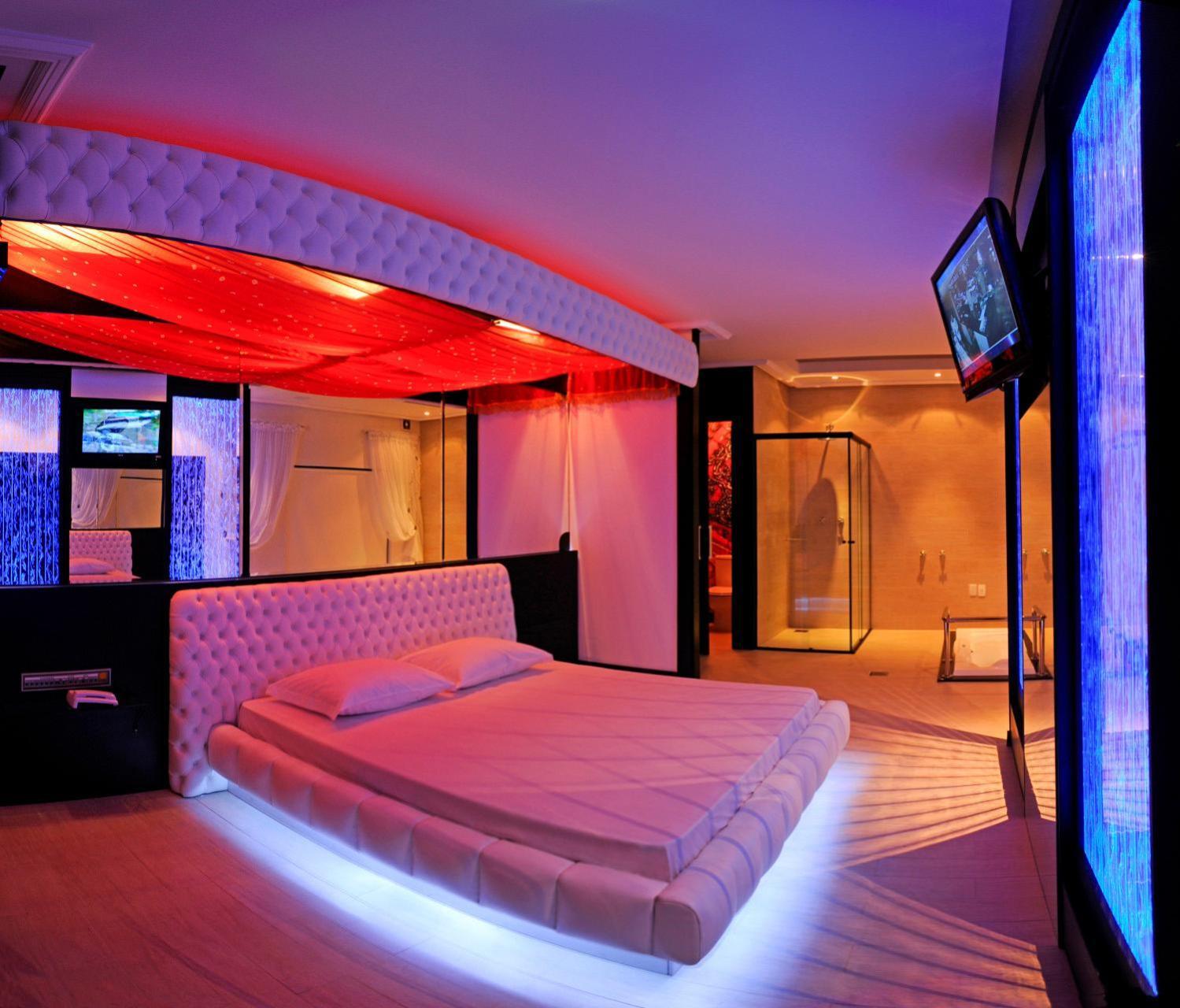Deluxe Suite Spa Bath