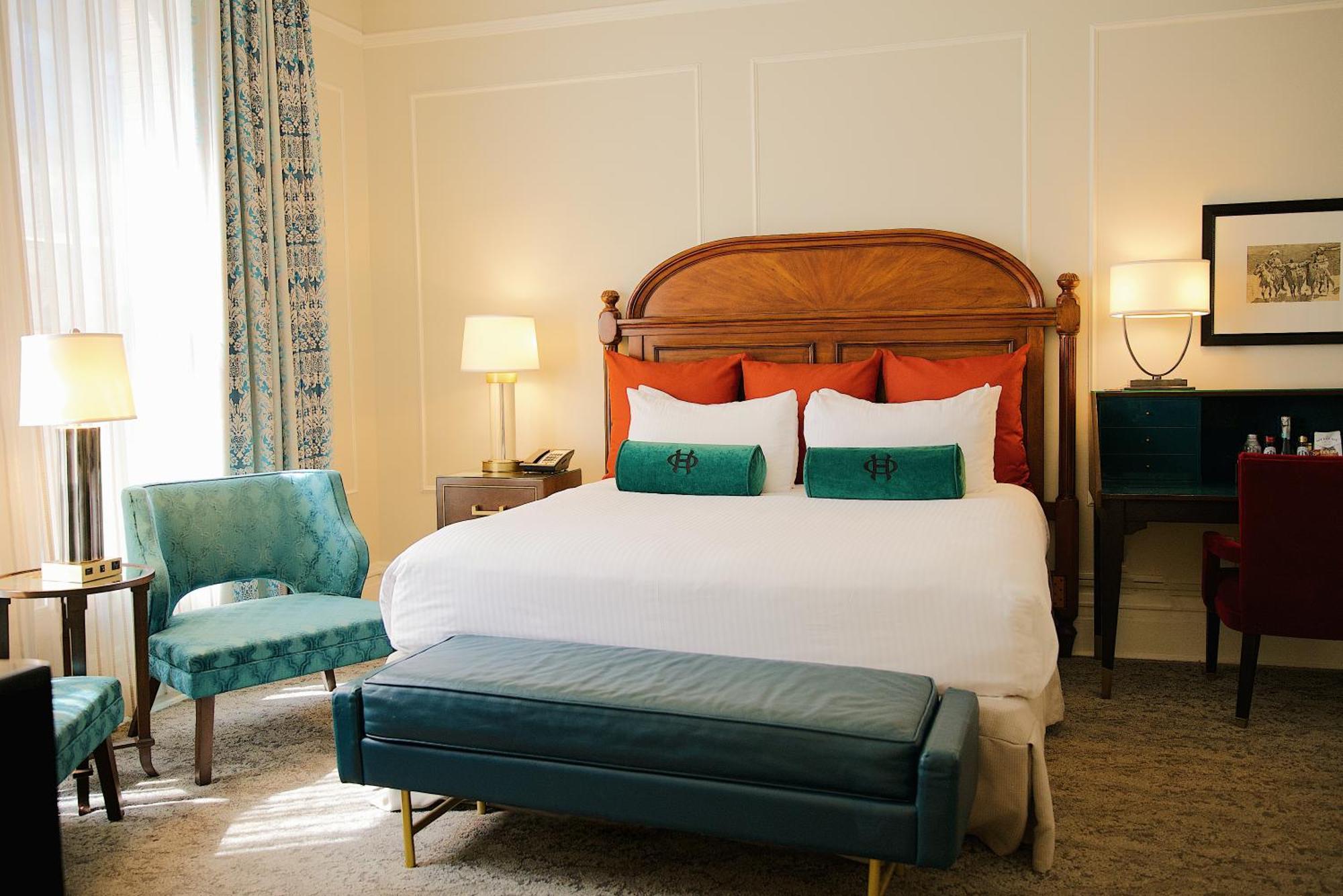 Deluxe Double Room Bath