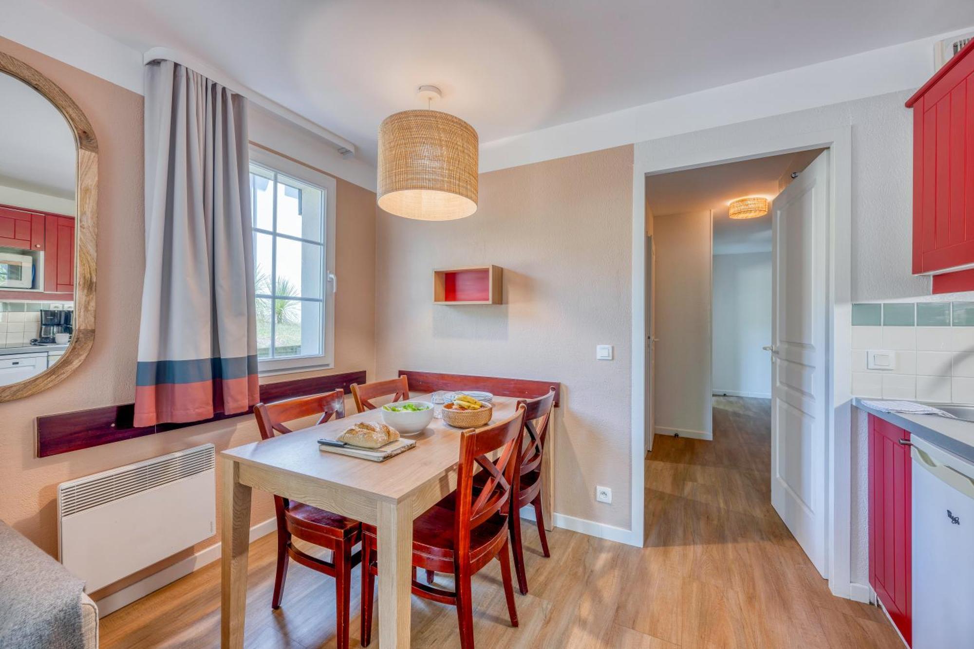 Superior One-Bedroom Apartment Terrace or Balcony