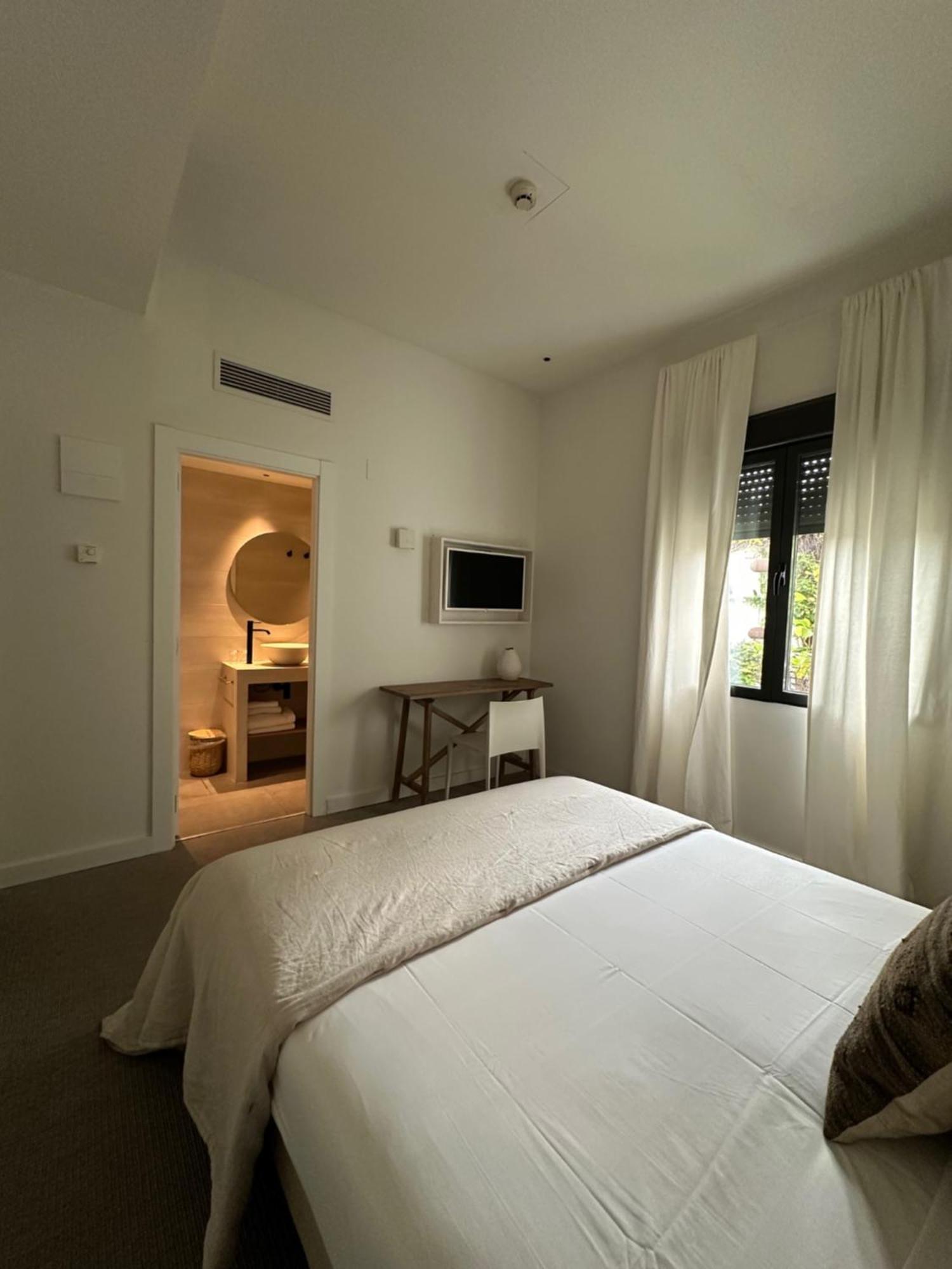 Superior Single Room