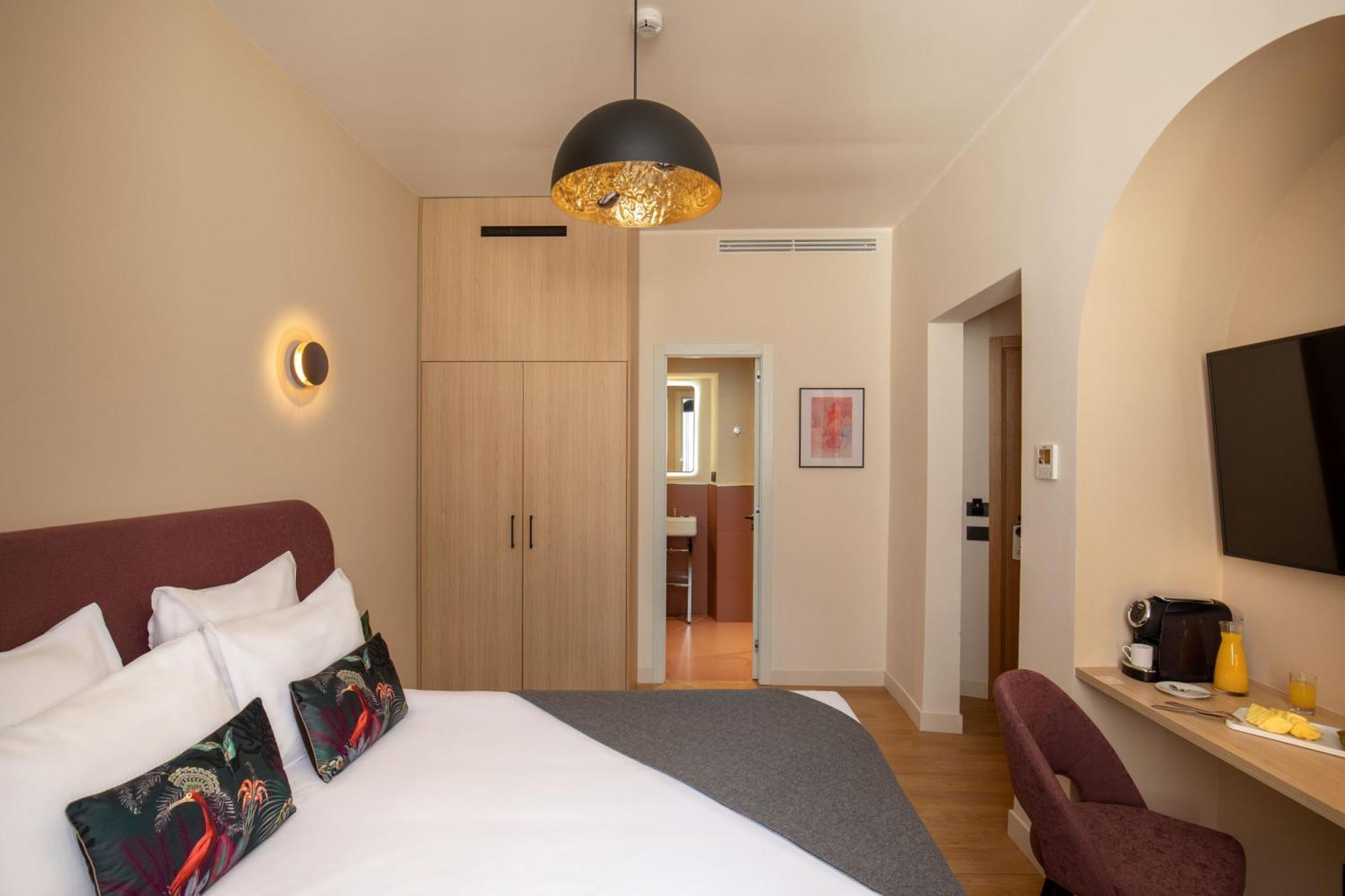 Classic Double Room