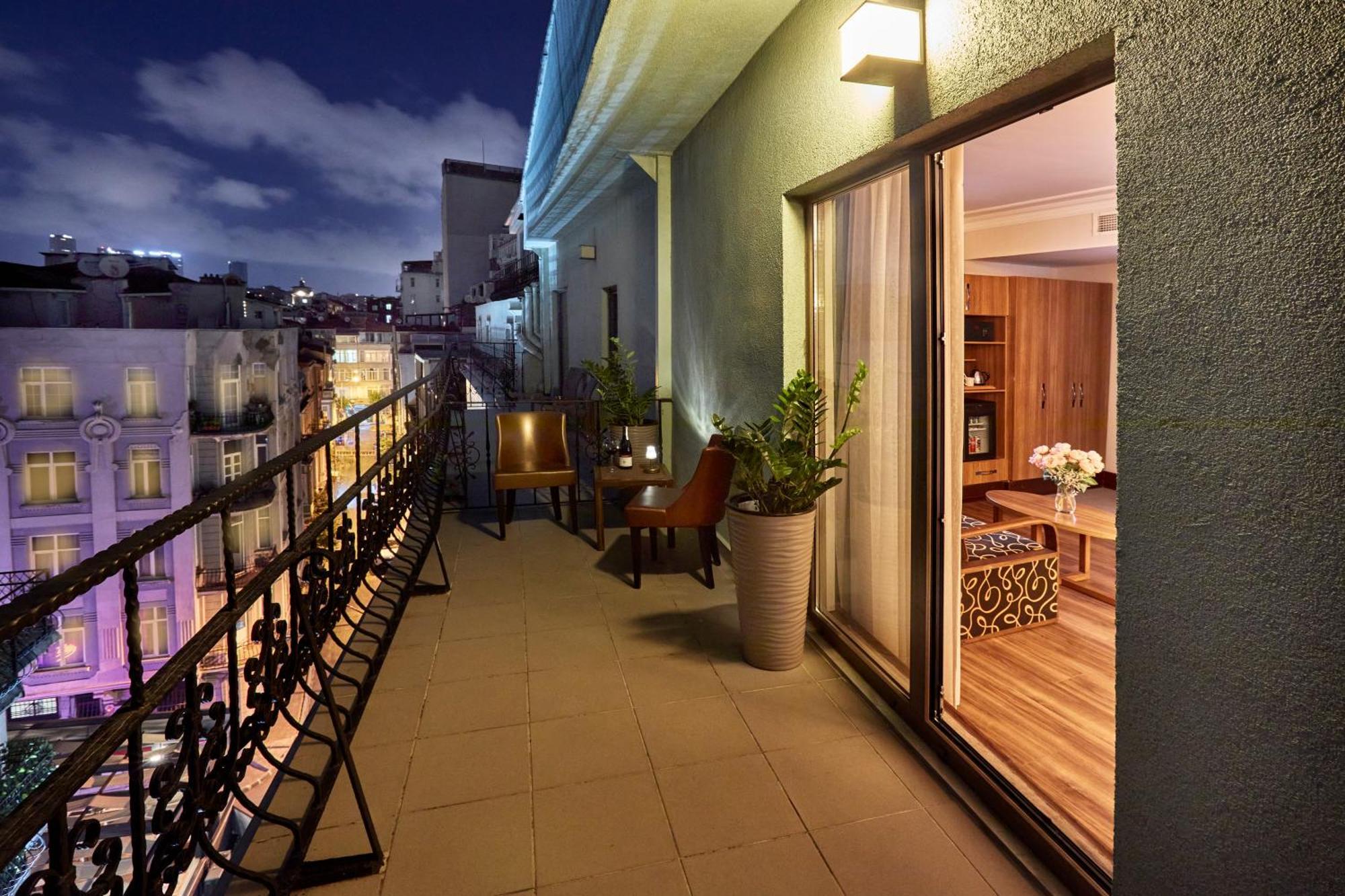 Junior Suite Balcony