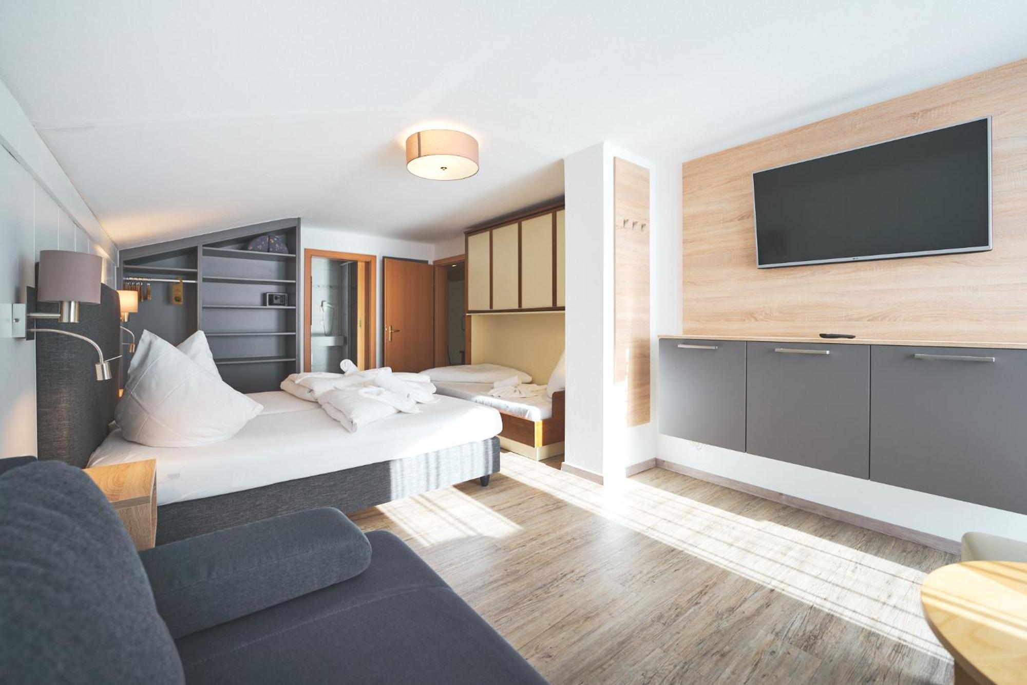 Classic Quadruple Room