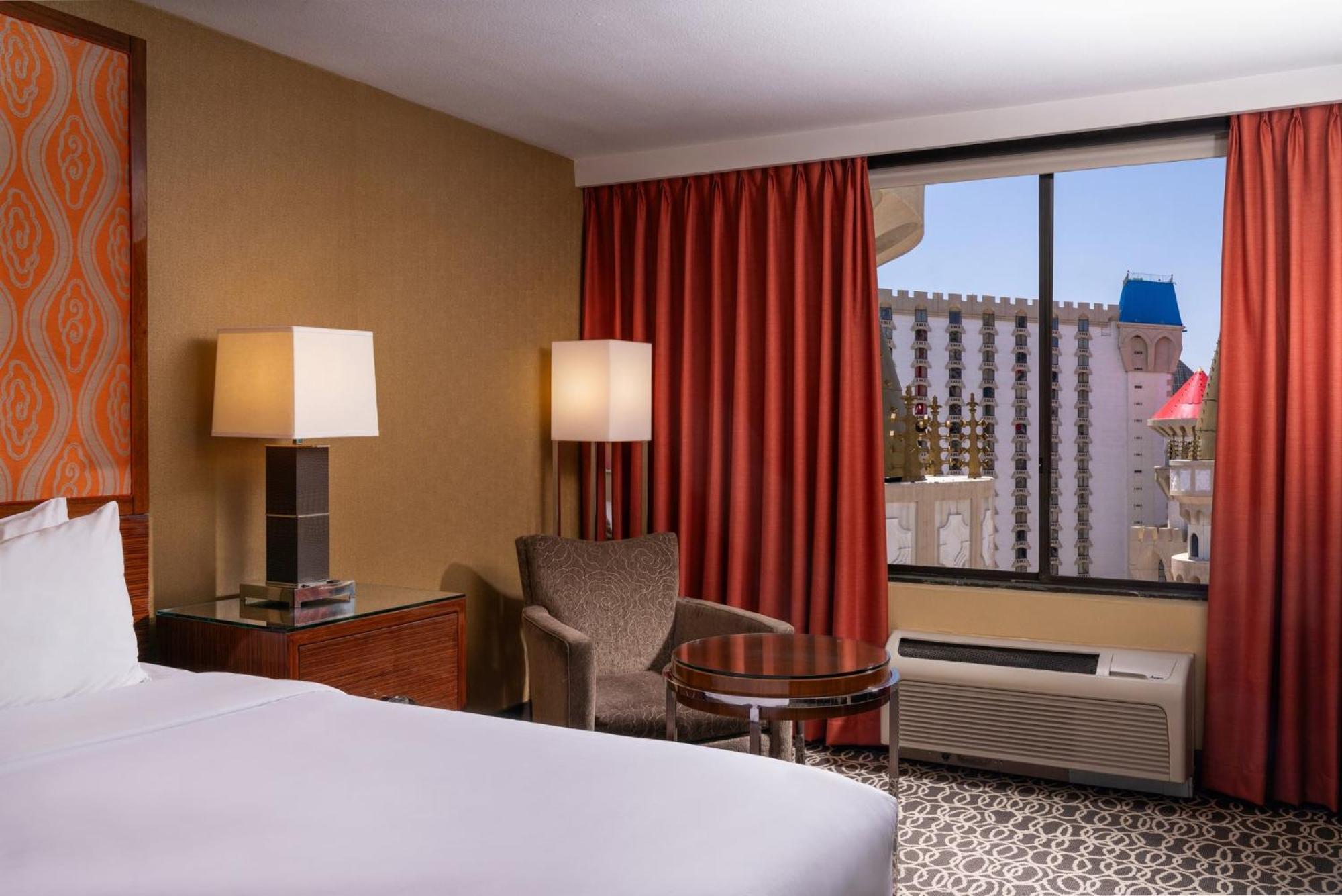 Resort Tower King