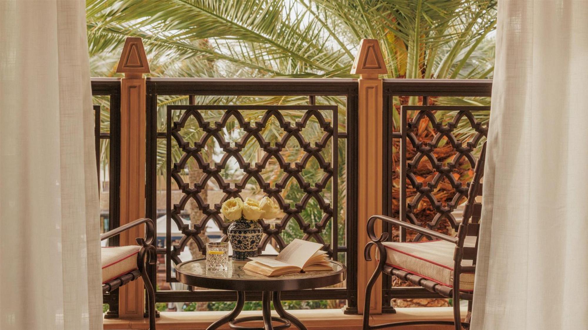 Arabian Court Deluxe Twin Room  - includes Waterpark Access