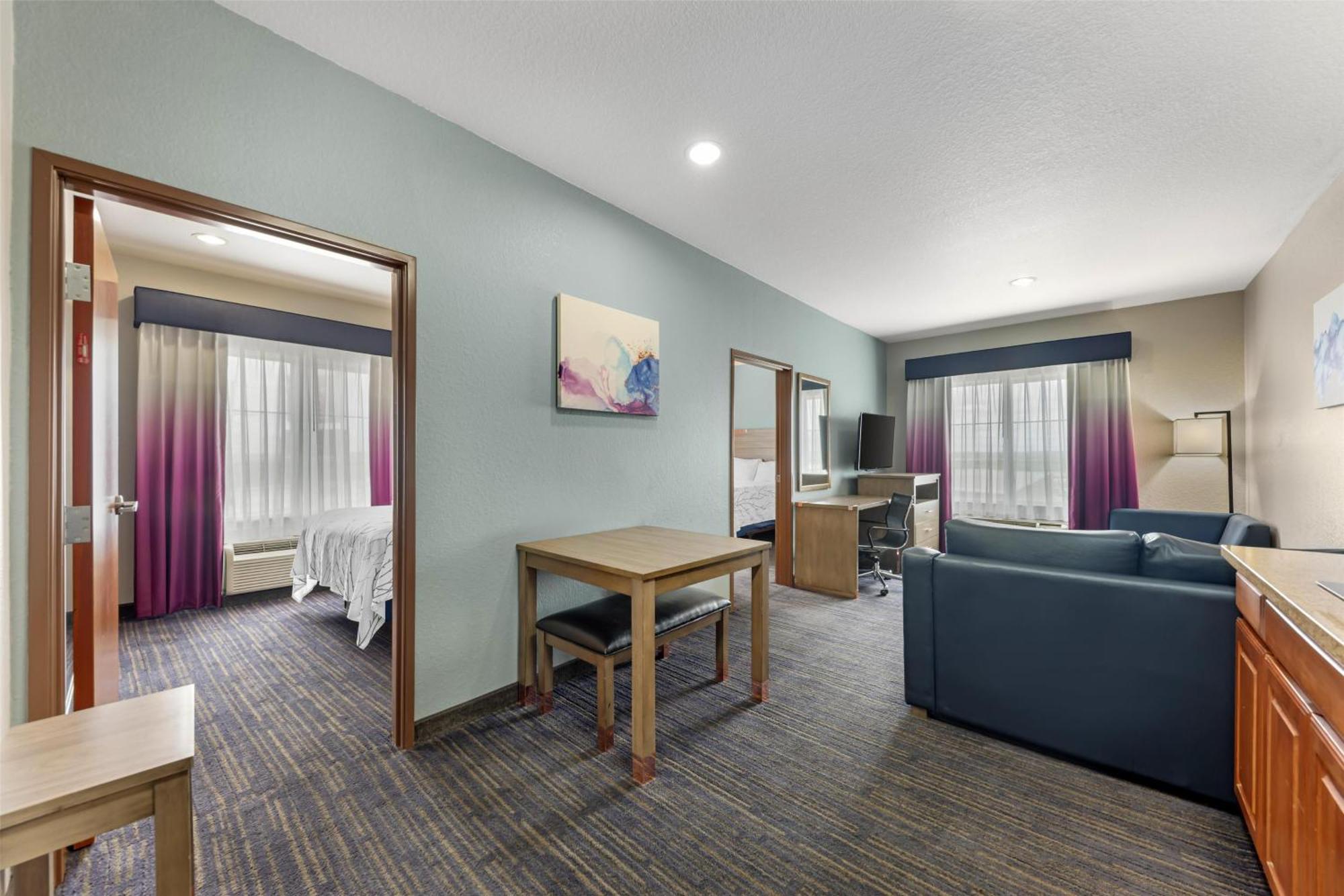 Queen Suite Two Queen Beds Non-Smoking