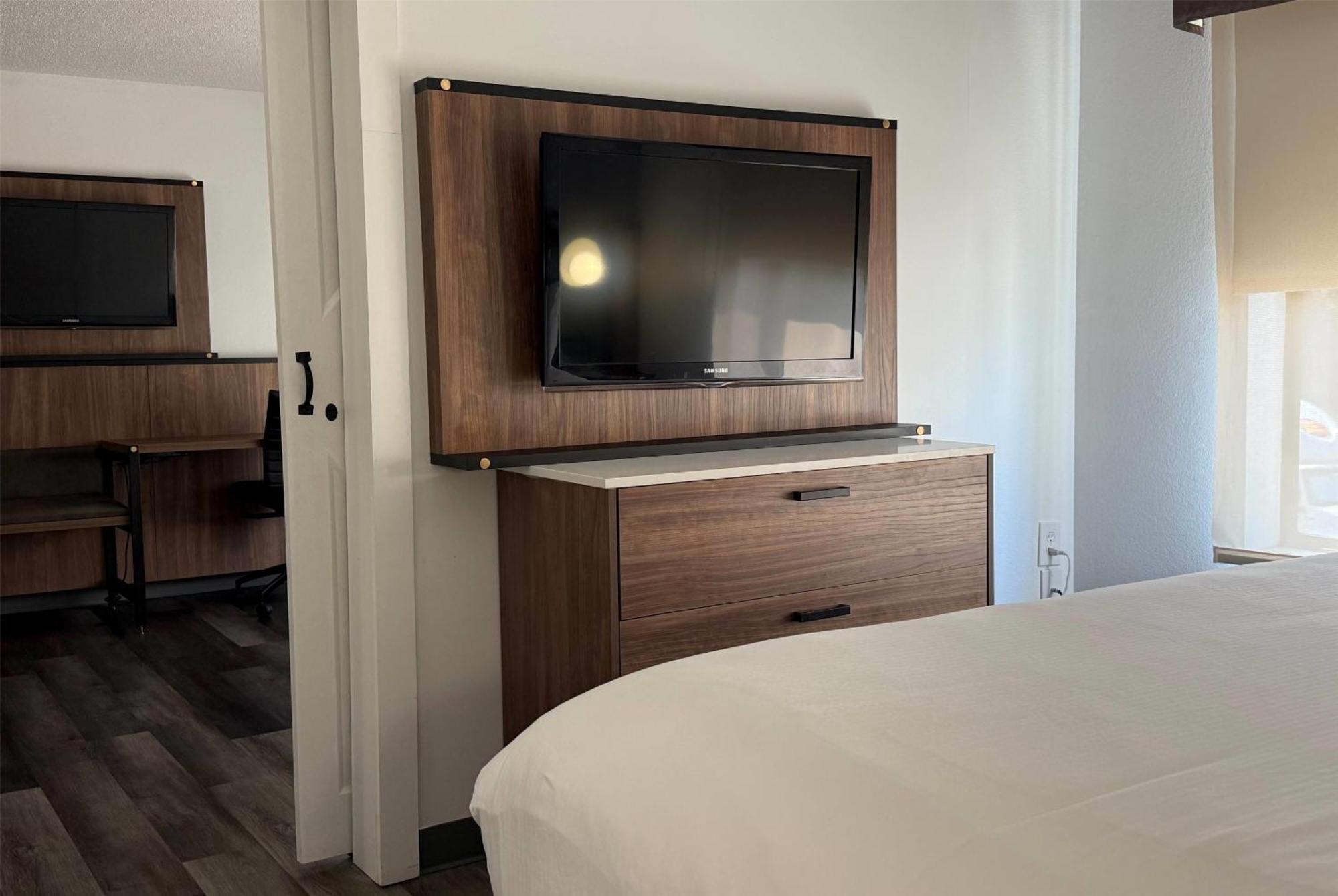 Studio King Suite - Non Smoking,1698886875:JPEG