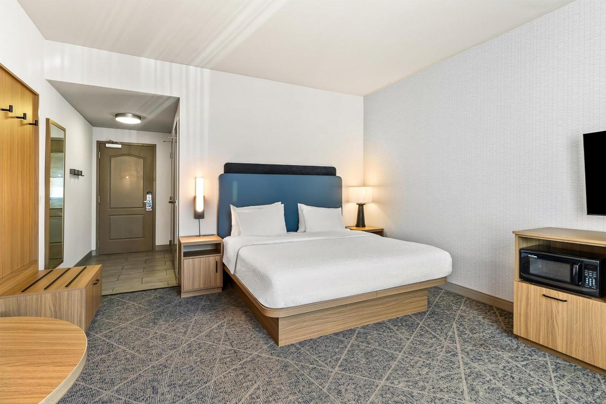 King Room King Bed Non-Smoking