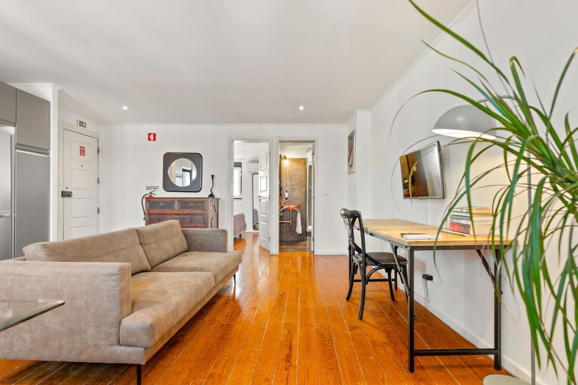 One-Bedroom Apartment
