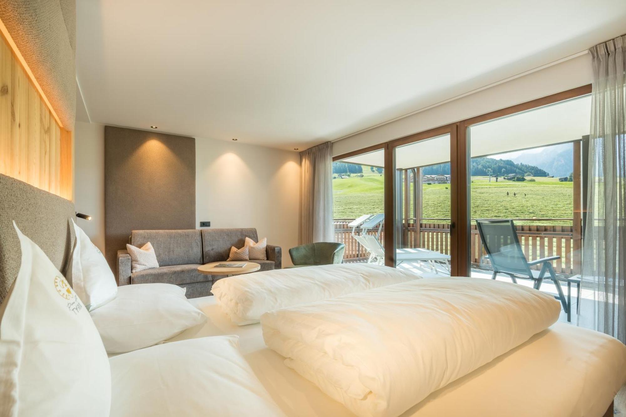 Junior Suite Mountain View