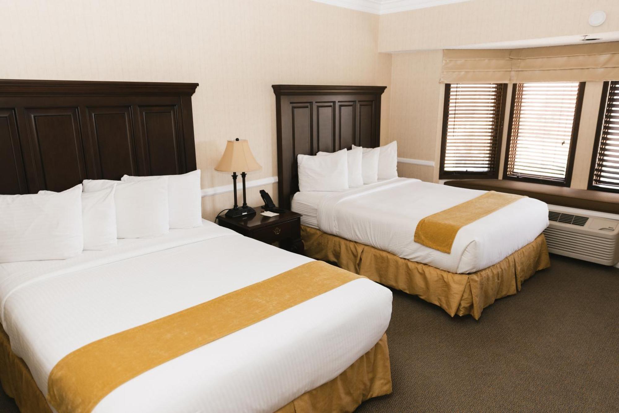 Executive Tower Grand Suite 2 Queen Beds
