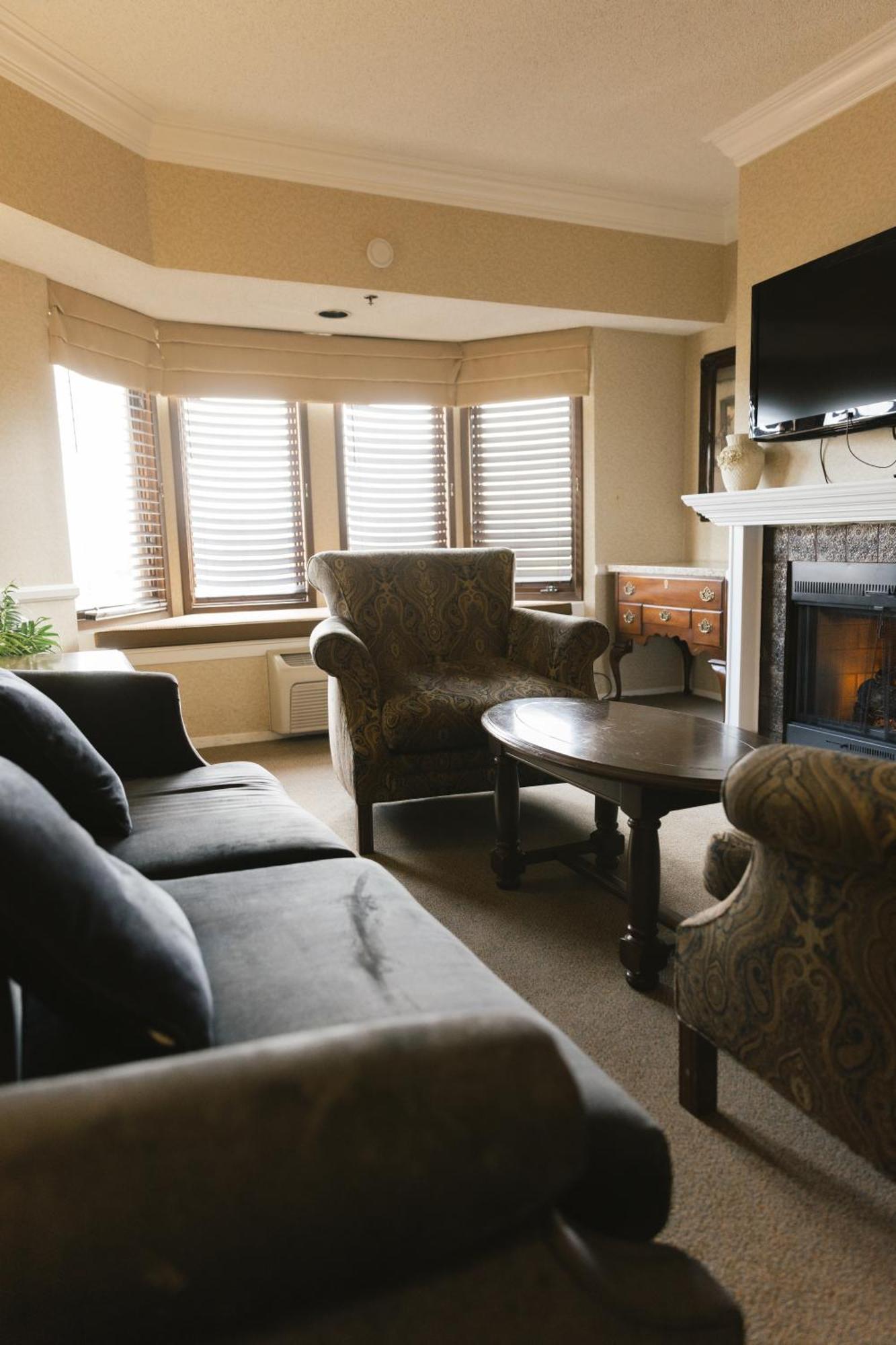 Executive Tower Grand Suite 2 Queen Beds