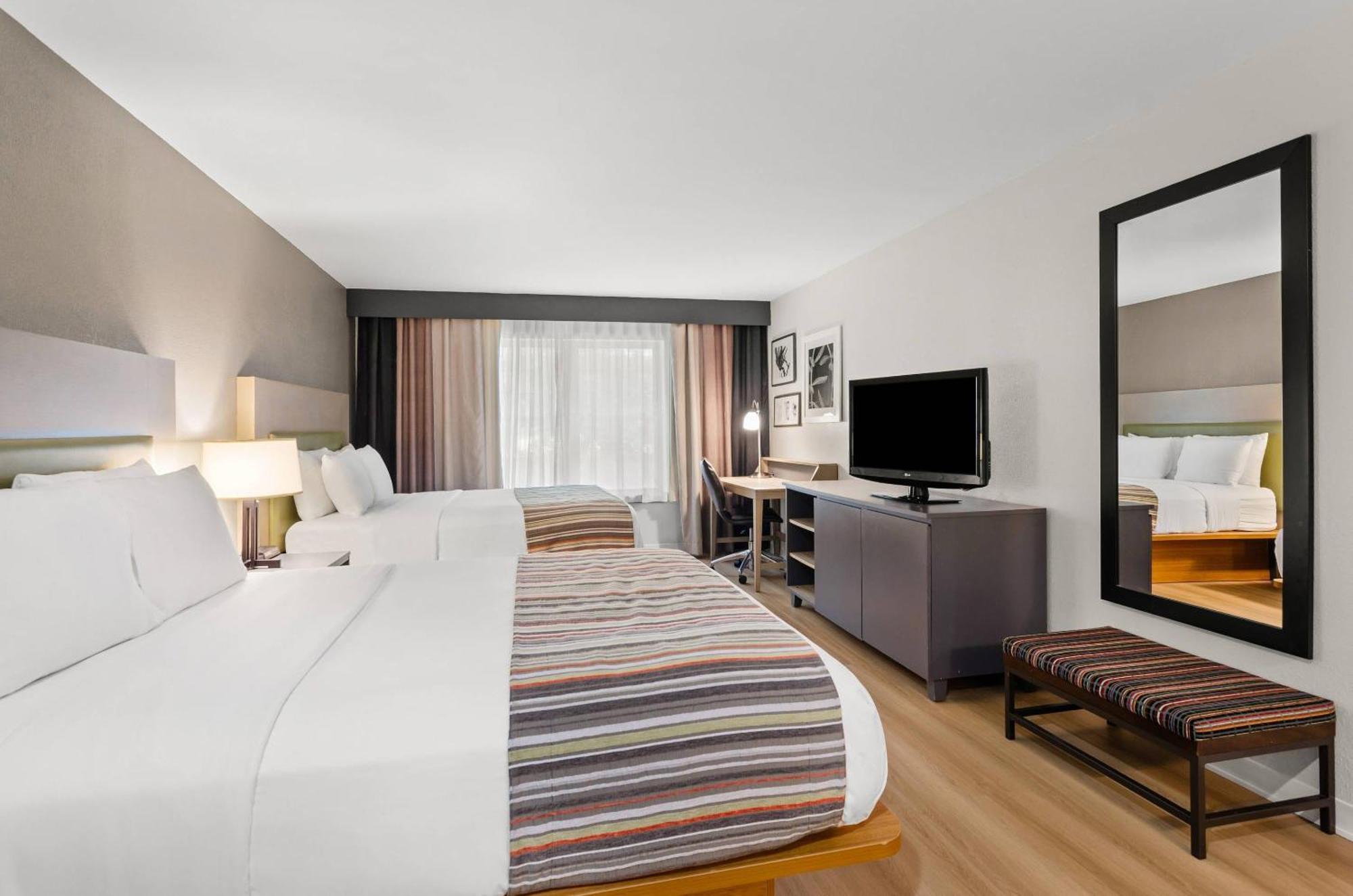 Queen Room Two Queen Beds