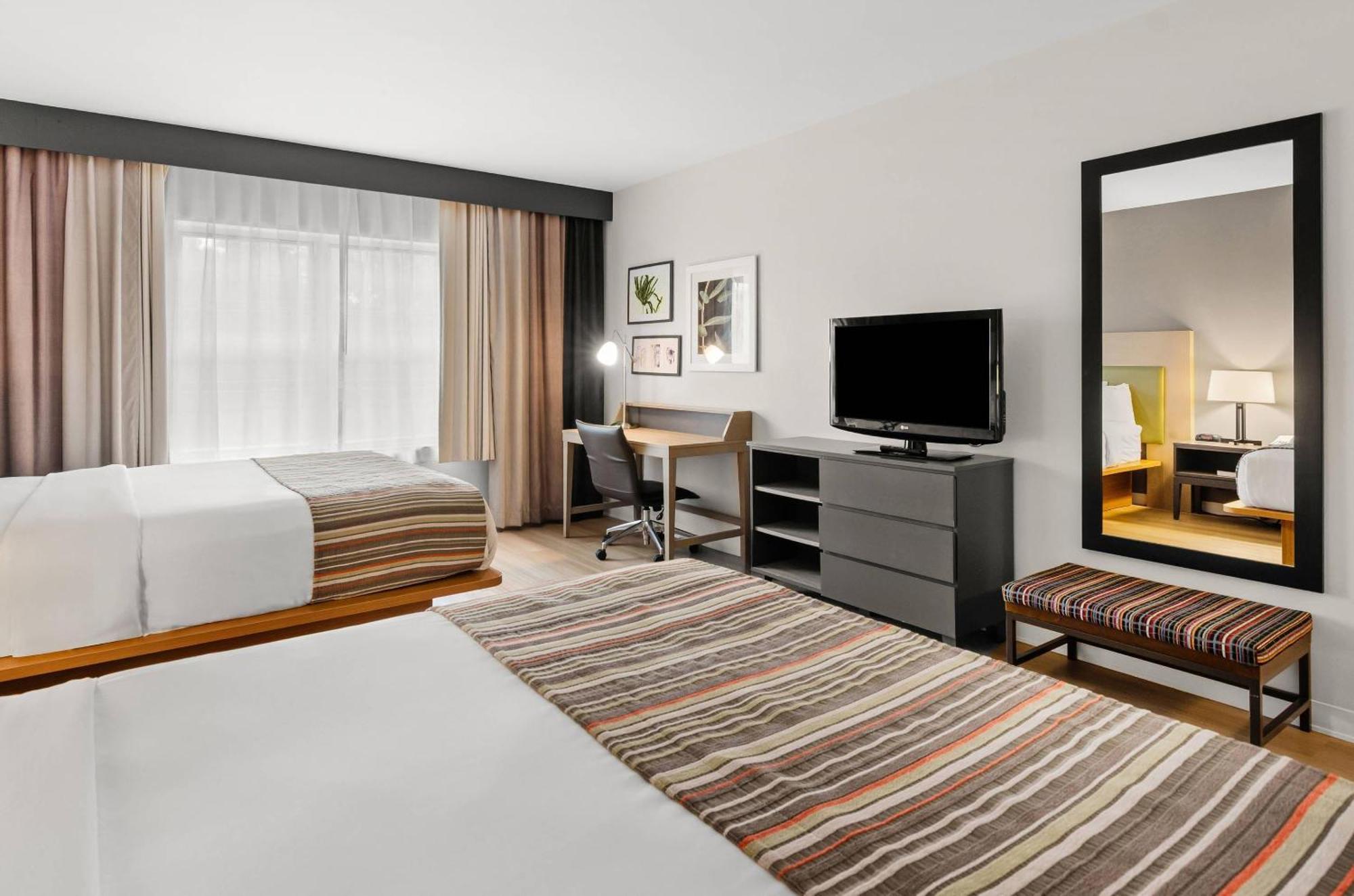 Queen Room Two Queen Beds