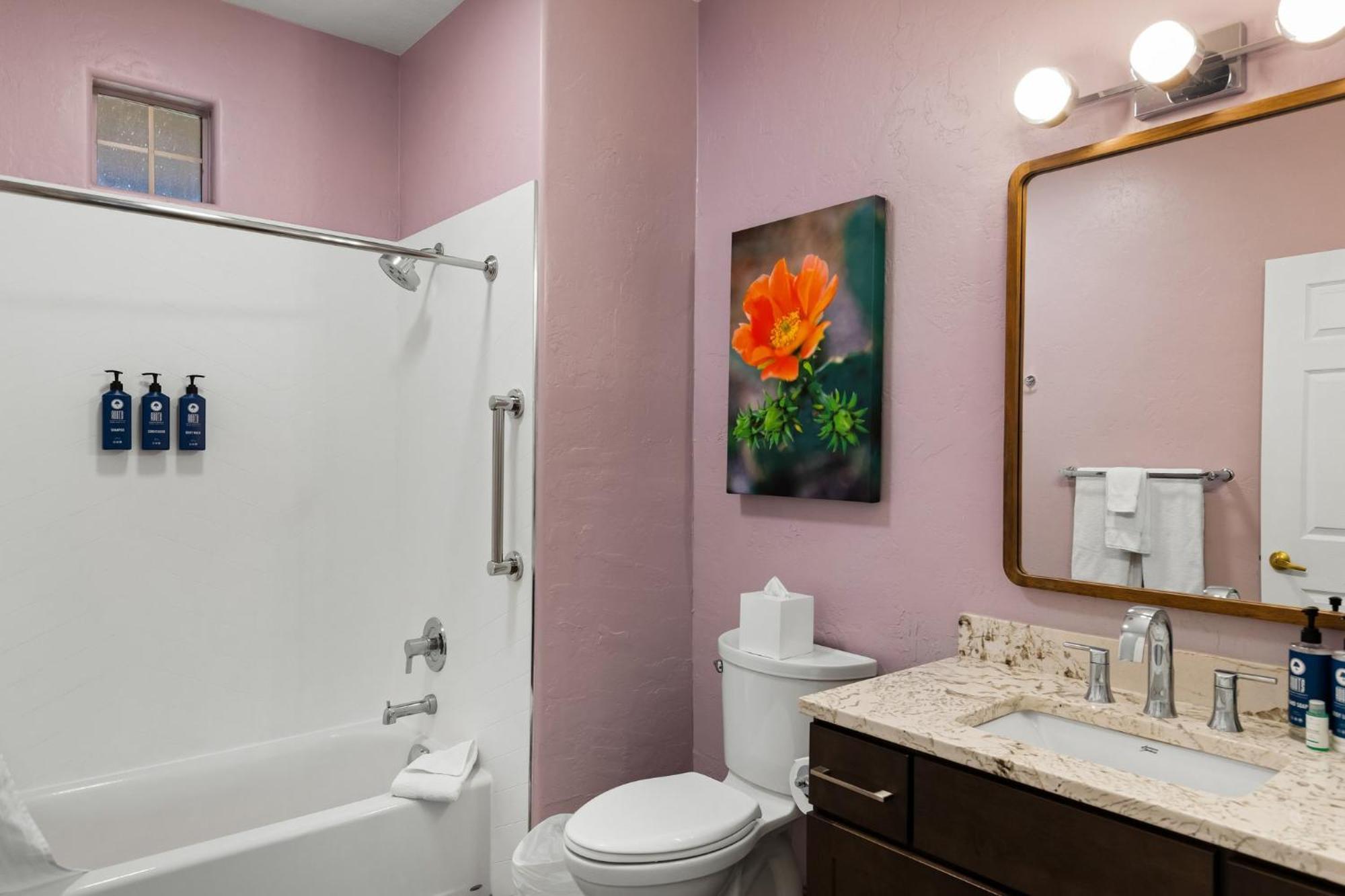 Three-Bedroom Apartment,1698966430:JPEG