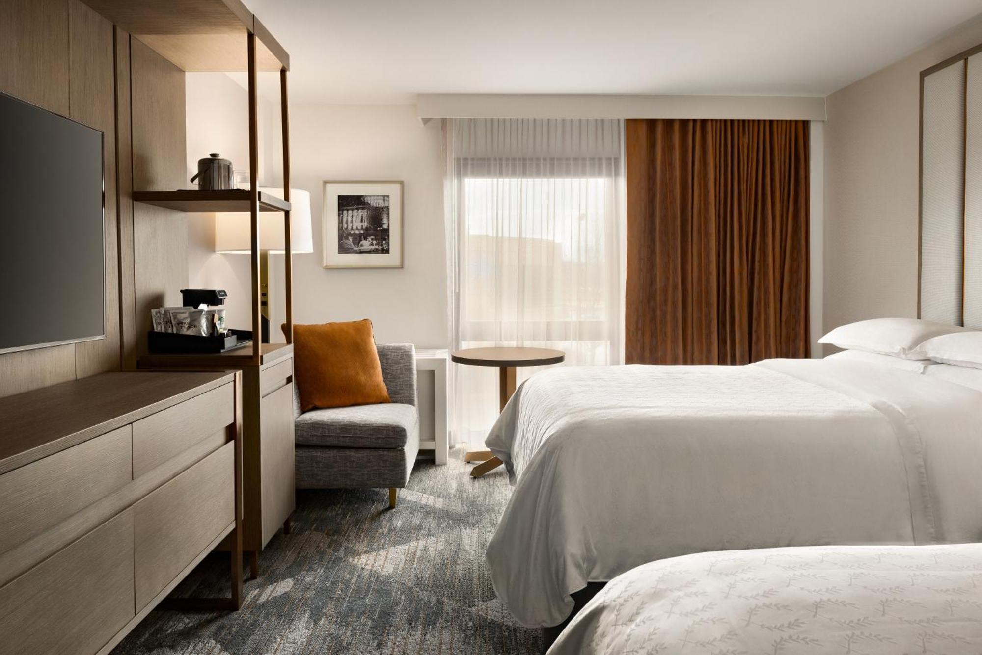 Preferred Club Level Double Room Two Double Beds