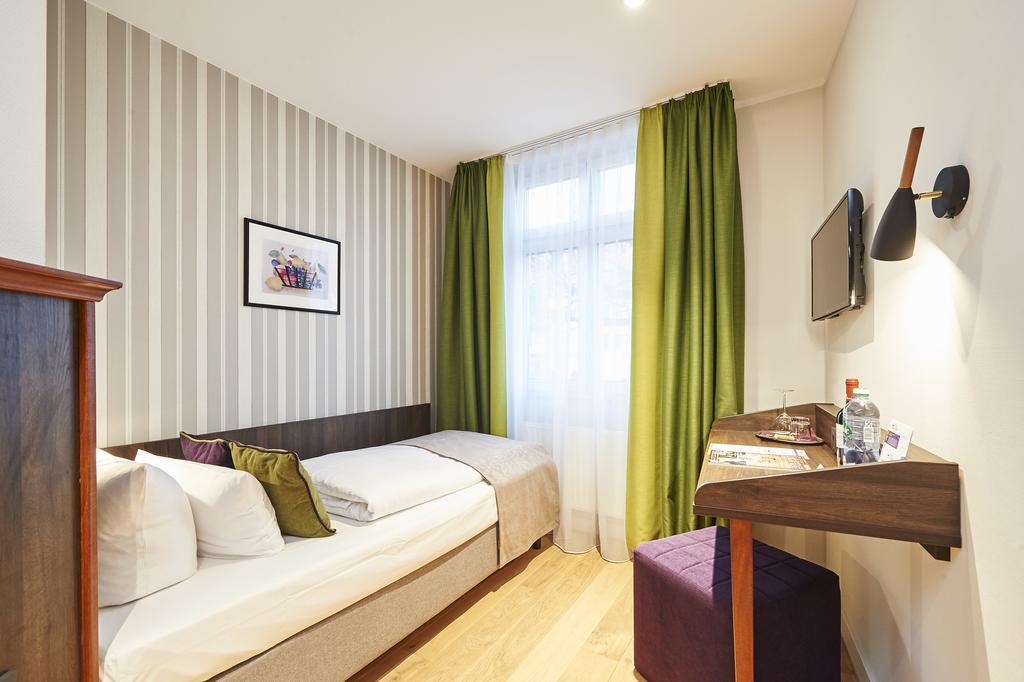 Single Room,169969356:JPEG