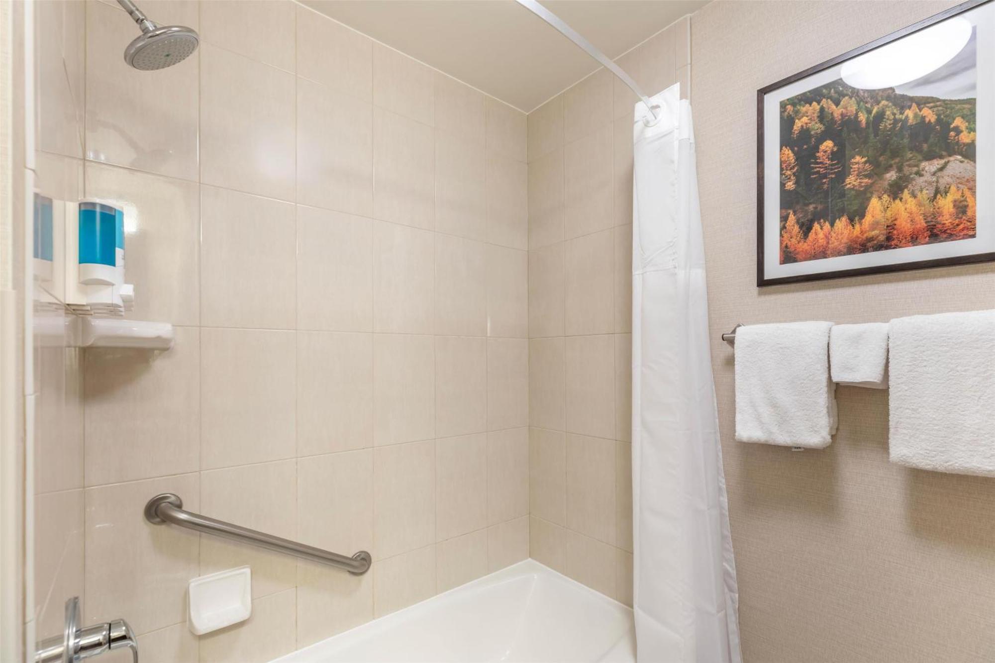 Deluxe Queen Room with Two Queen Beds,1699018325:JPEG