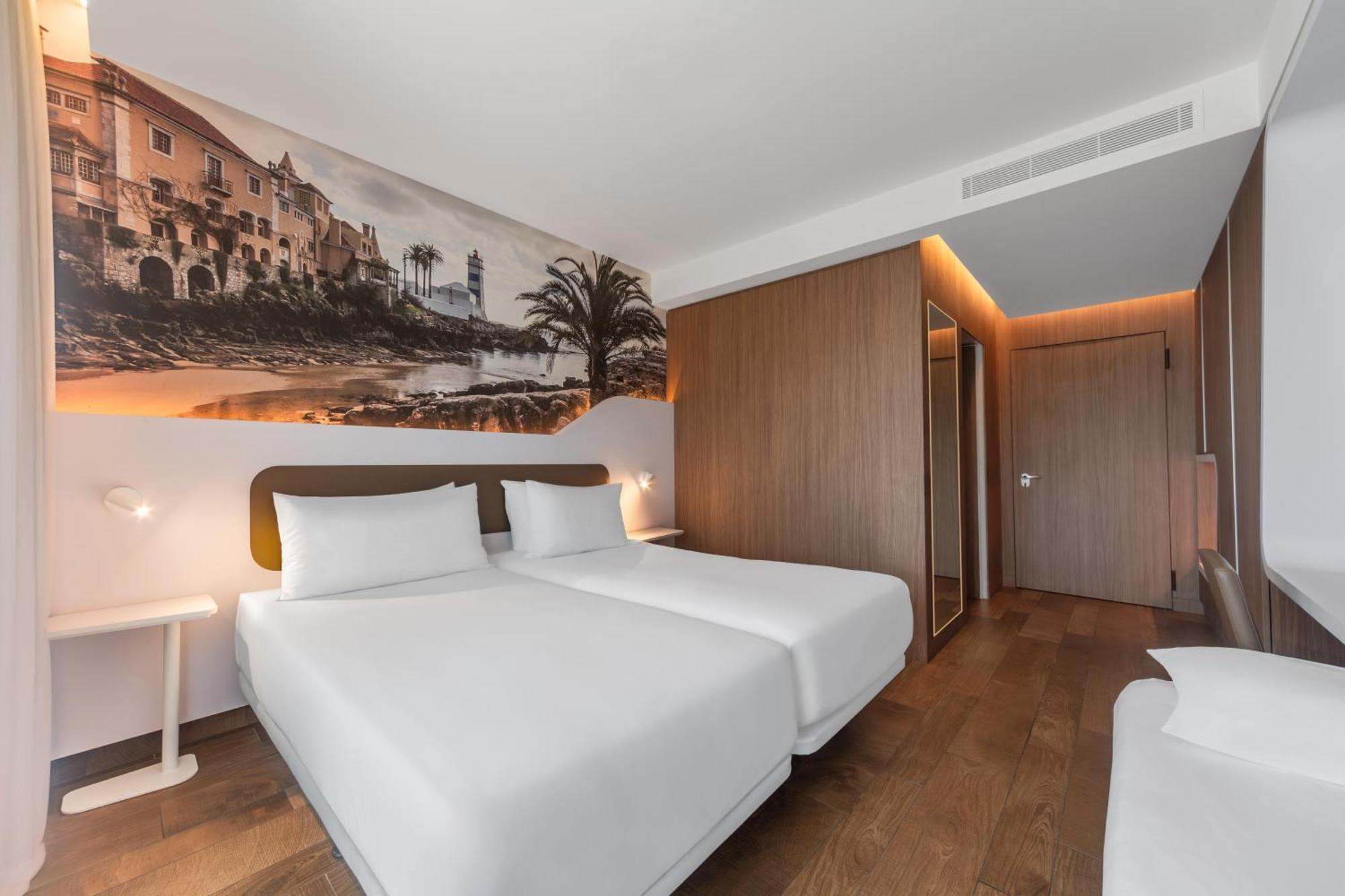 Standard Triple Room Balcony Sea View