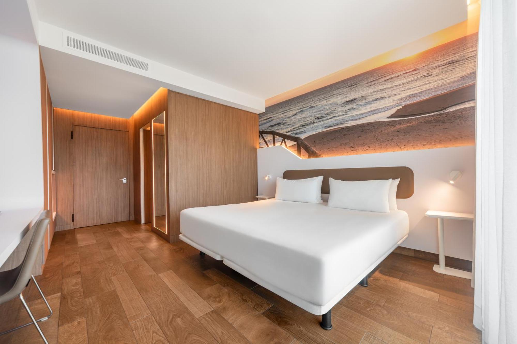 Double or Twin Room Balcony