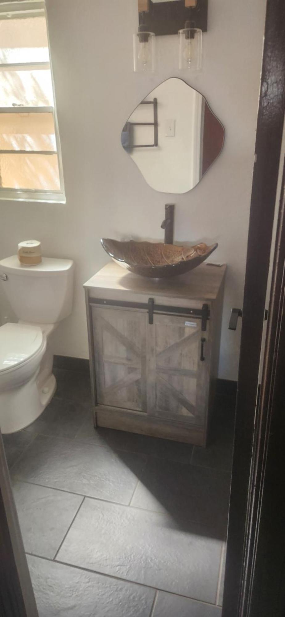 King Room,1699124056:JPEG