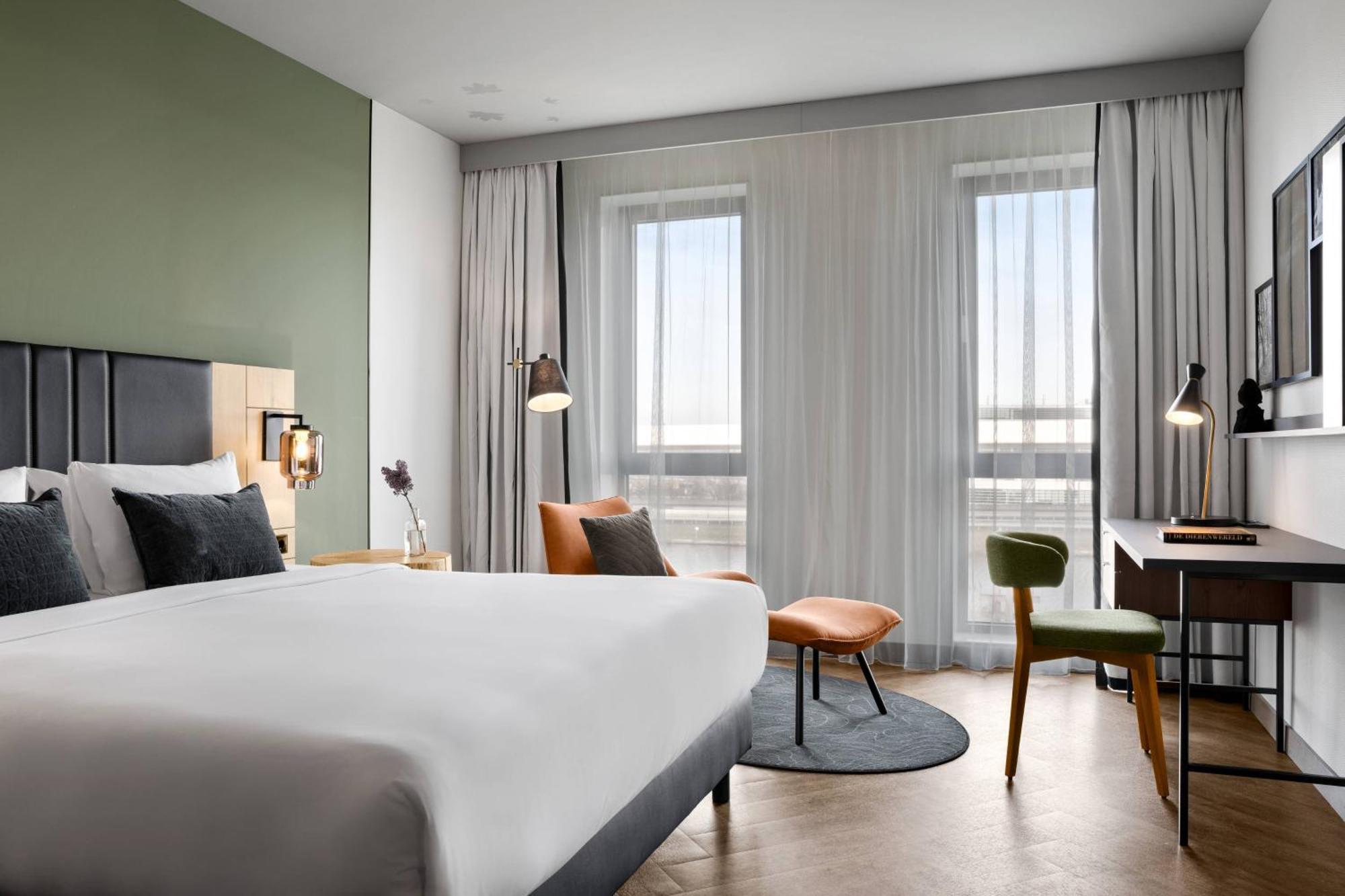 Superior King Room