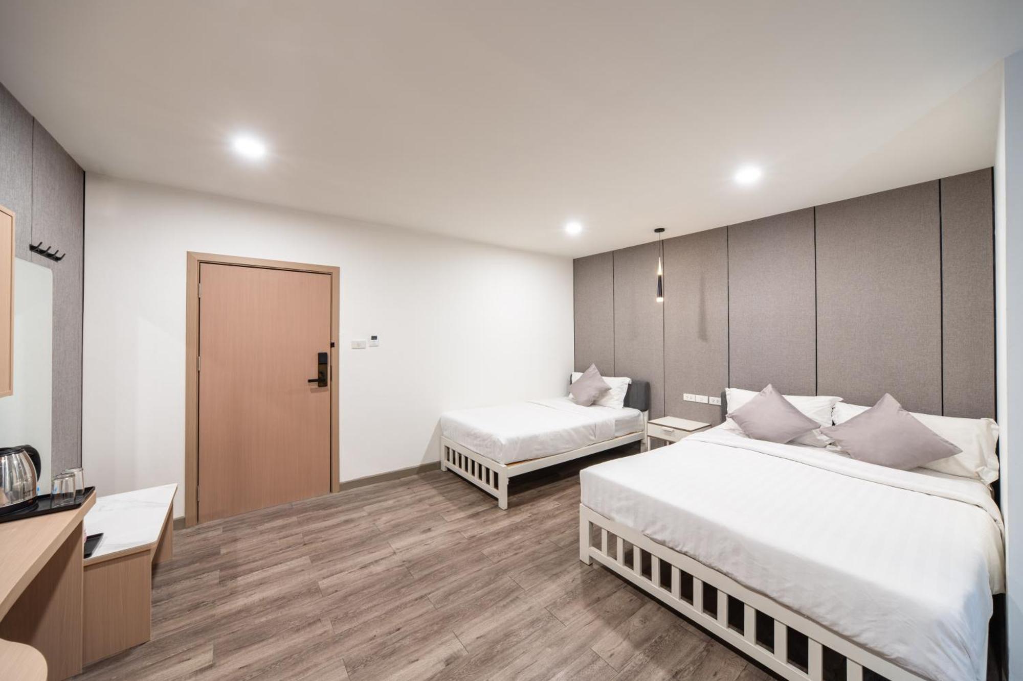 Deluxe Family Room