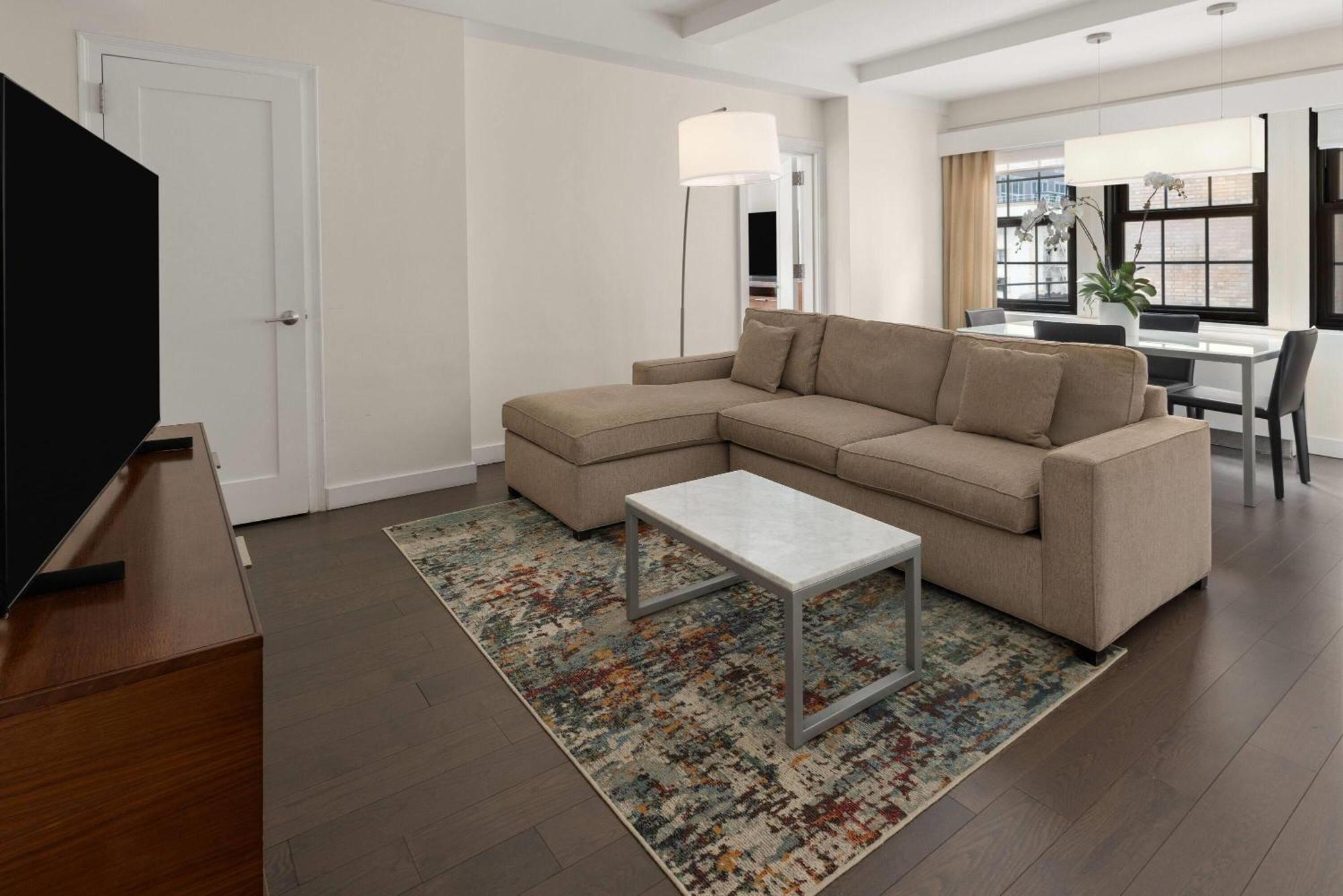 1 Queen Bed 1 Bedroom Wellness Apartment Non-Smoking