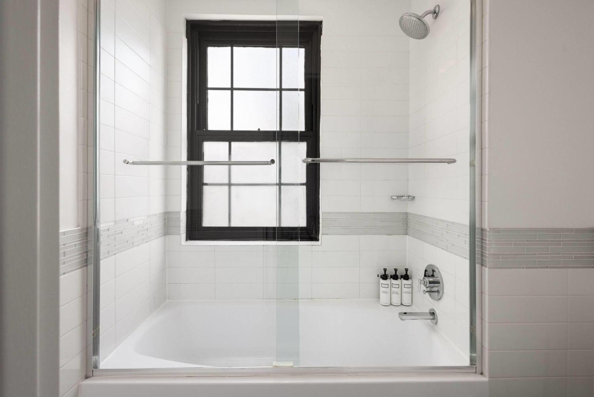 1 Queen Bed 1 Bedroom Wellness Apartment Non-Smoking