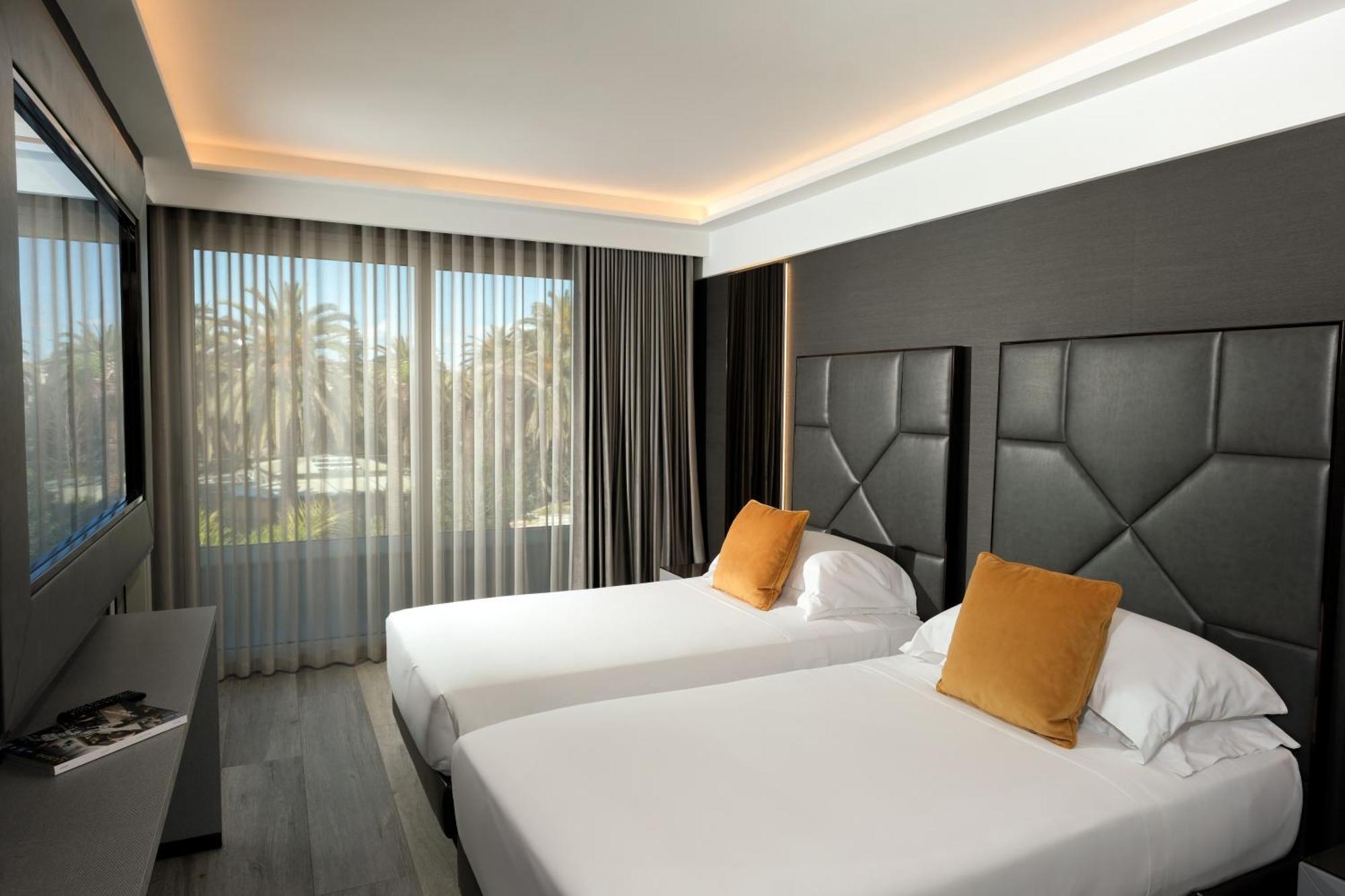 Luxury Quadruple Room