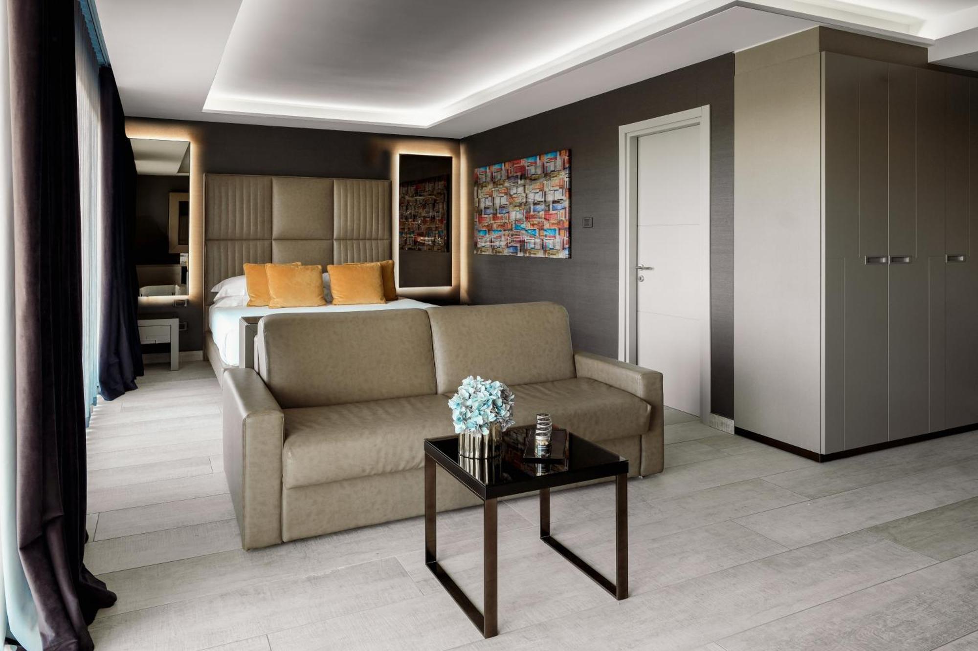 Junior Suite Lateral Sea View