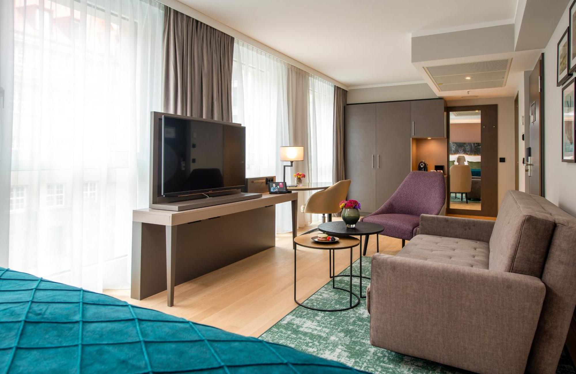 Deluxe Double or Twin Room