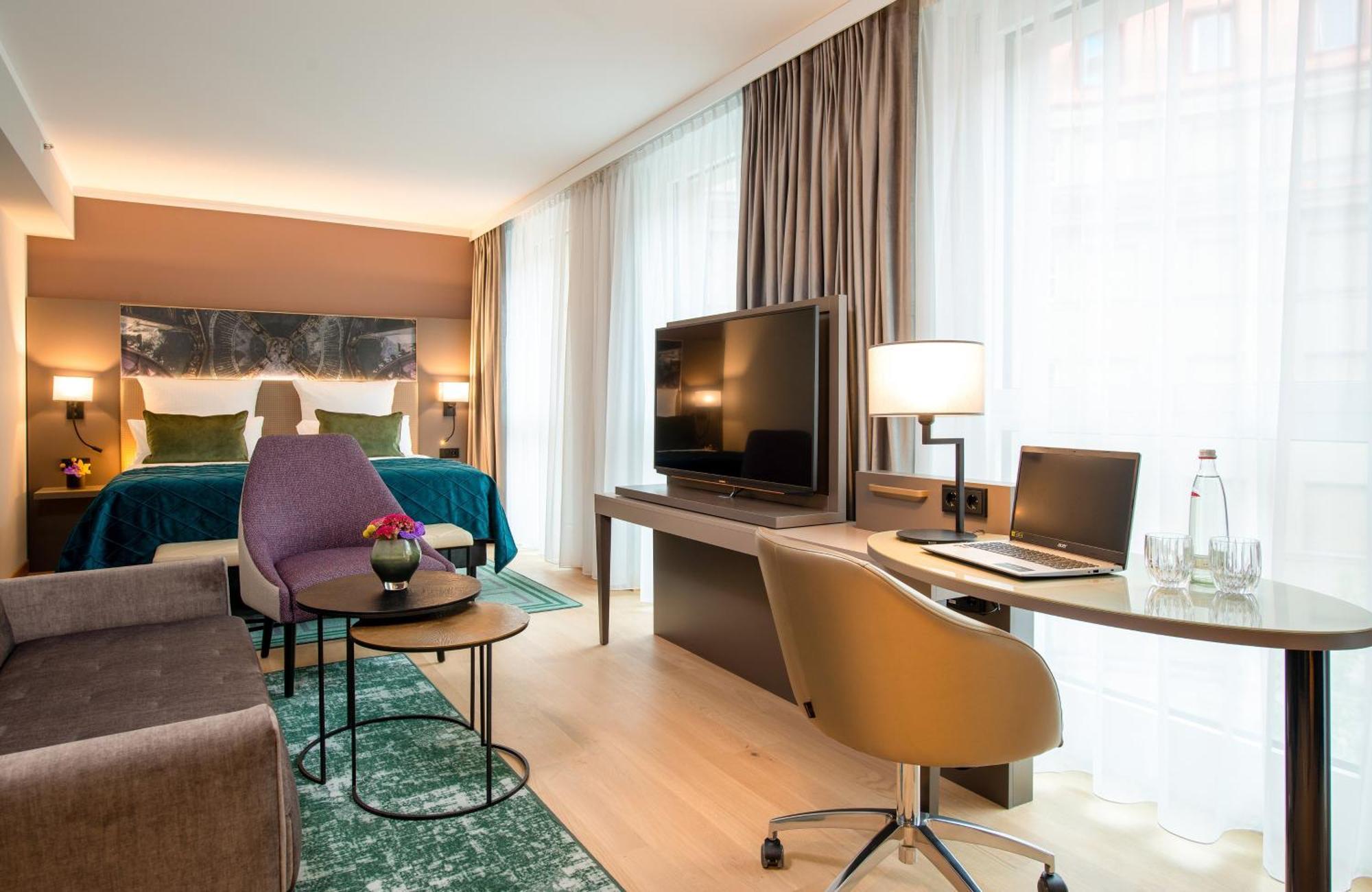 Deluxe Double or Twin Room