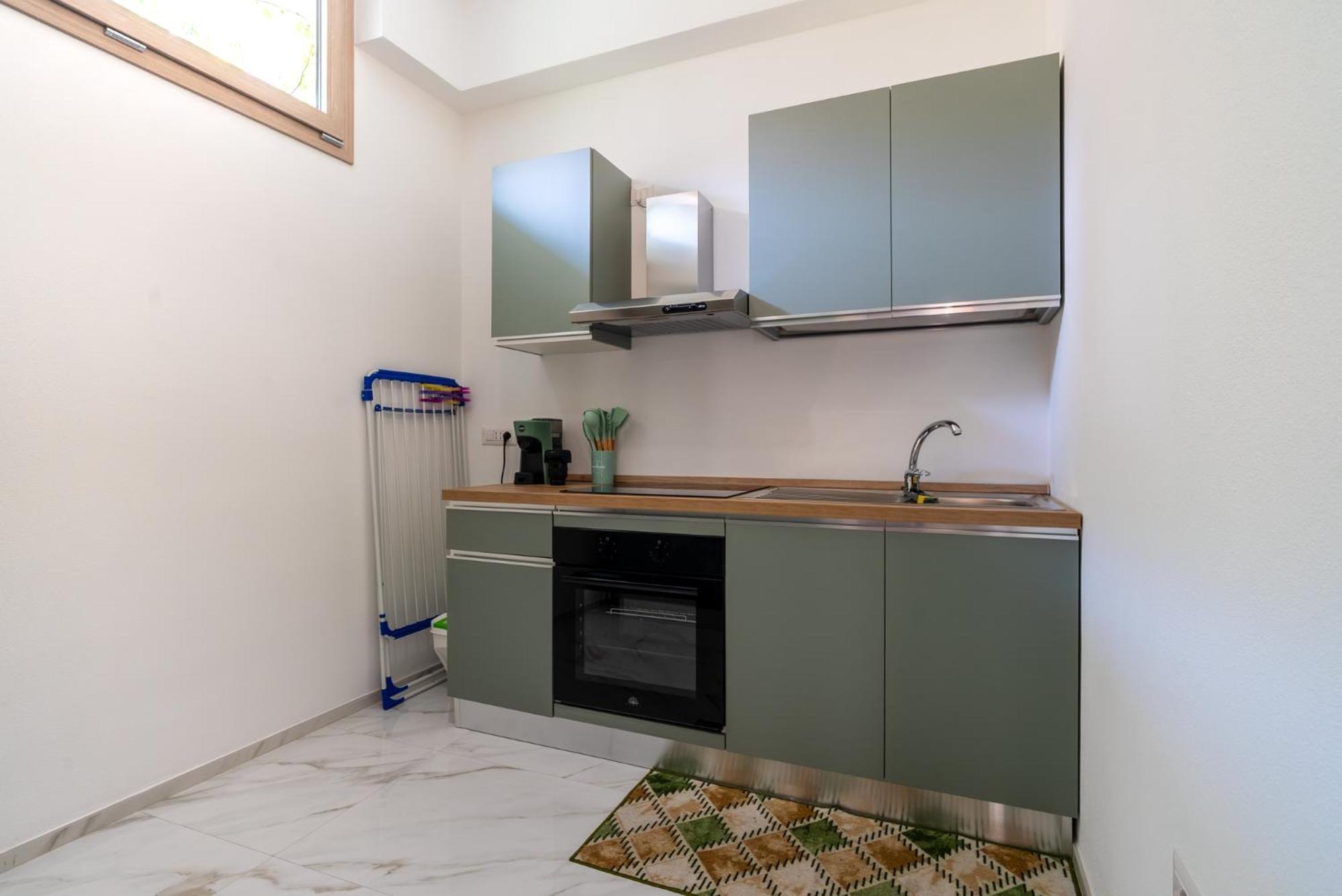 Deluxe One-Bedroom Apartment,1699346648:JPEG