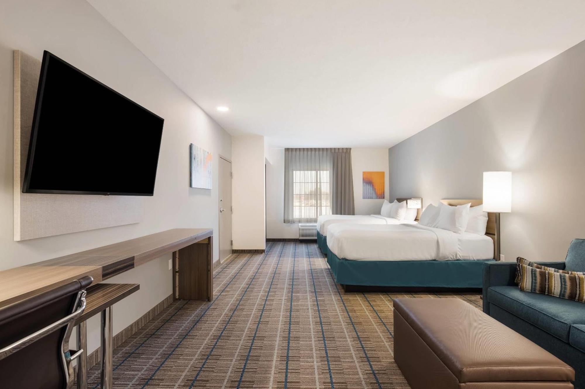 Queen Suite with Two Queen Beds and Kitchenette -  1st Floor/Pet Friendly