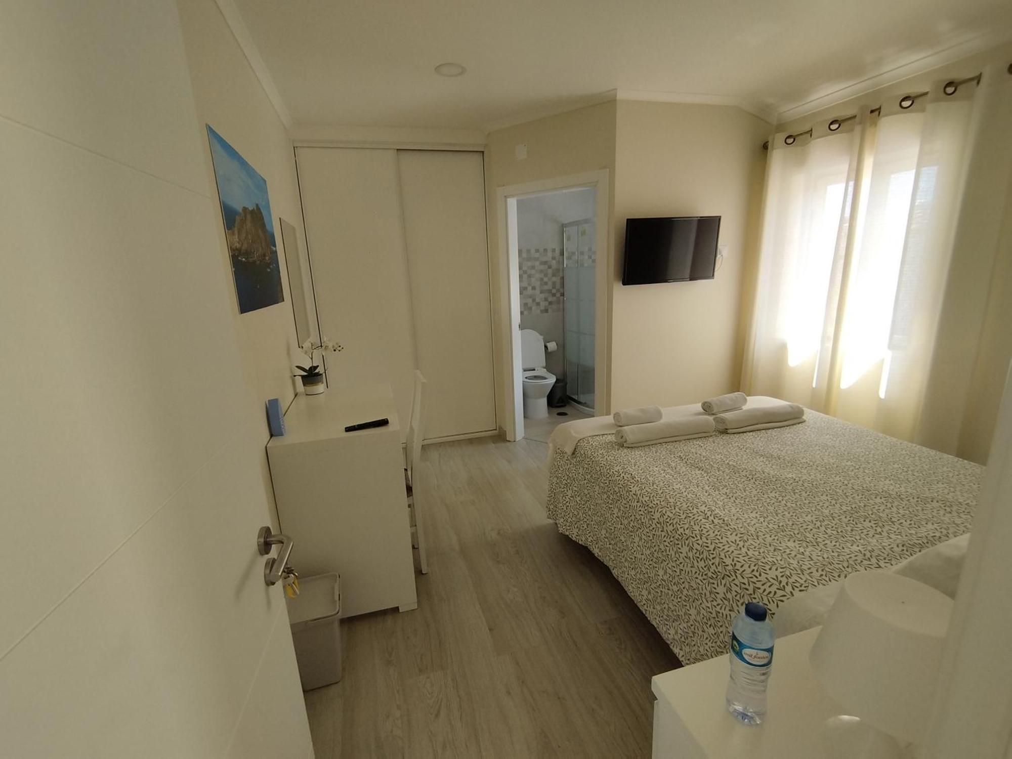 Double Room Private Bathroom
