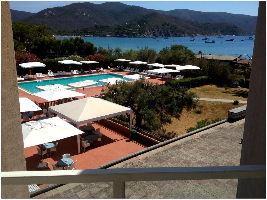 Double or Twin Room Balcony Partial Sea View