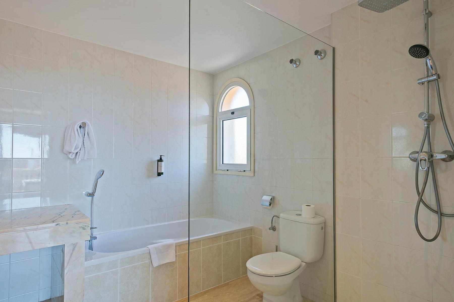 Double Room Pool View without lift