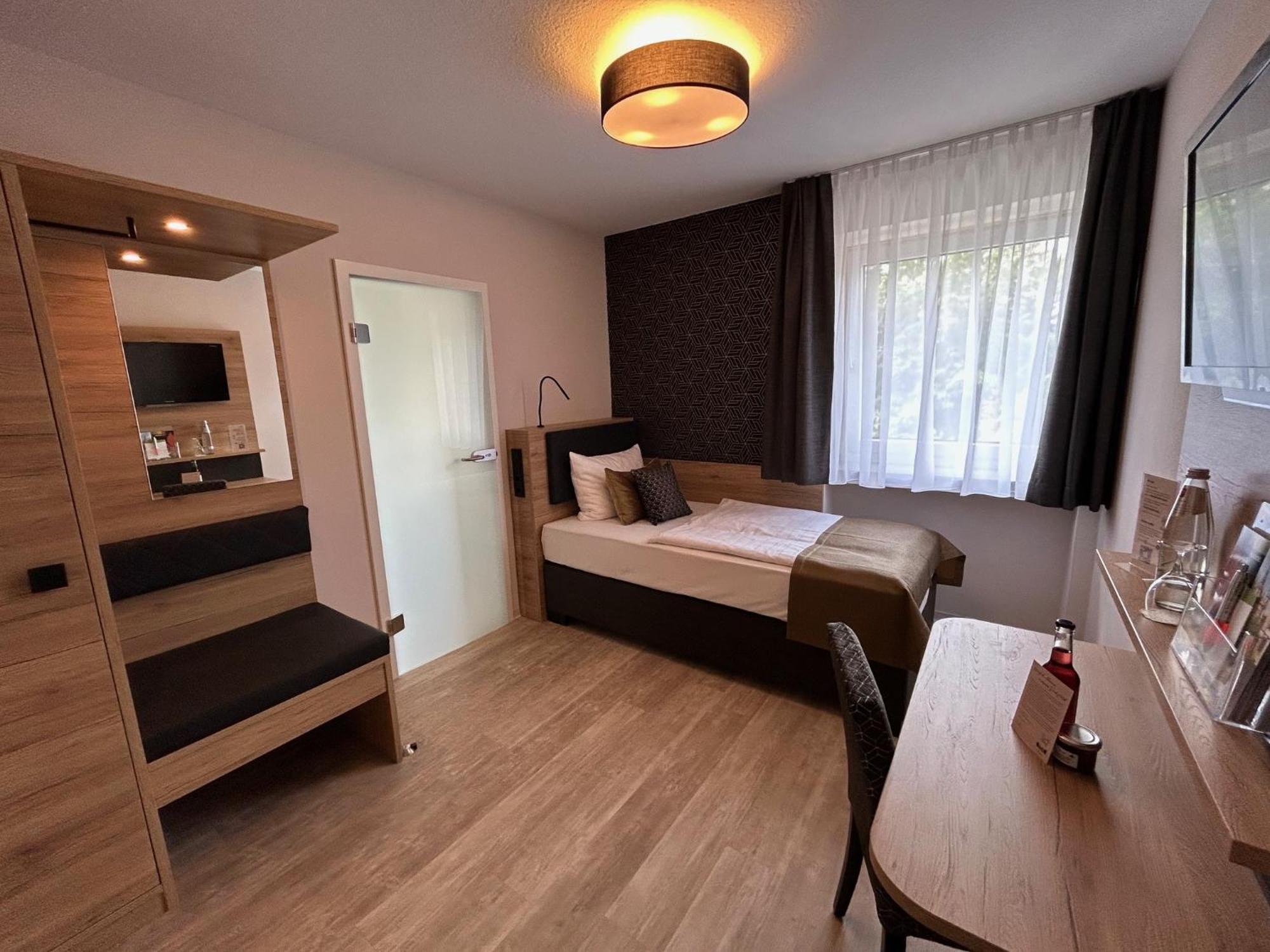 Comfort Single Room